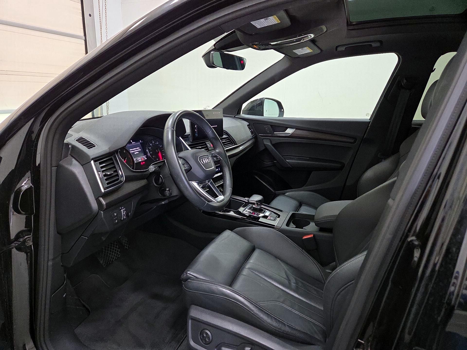 Thumbnail: 2023 Audi Q5 - 11