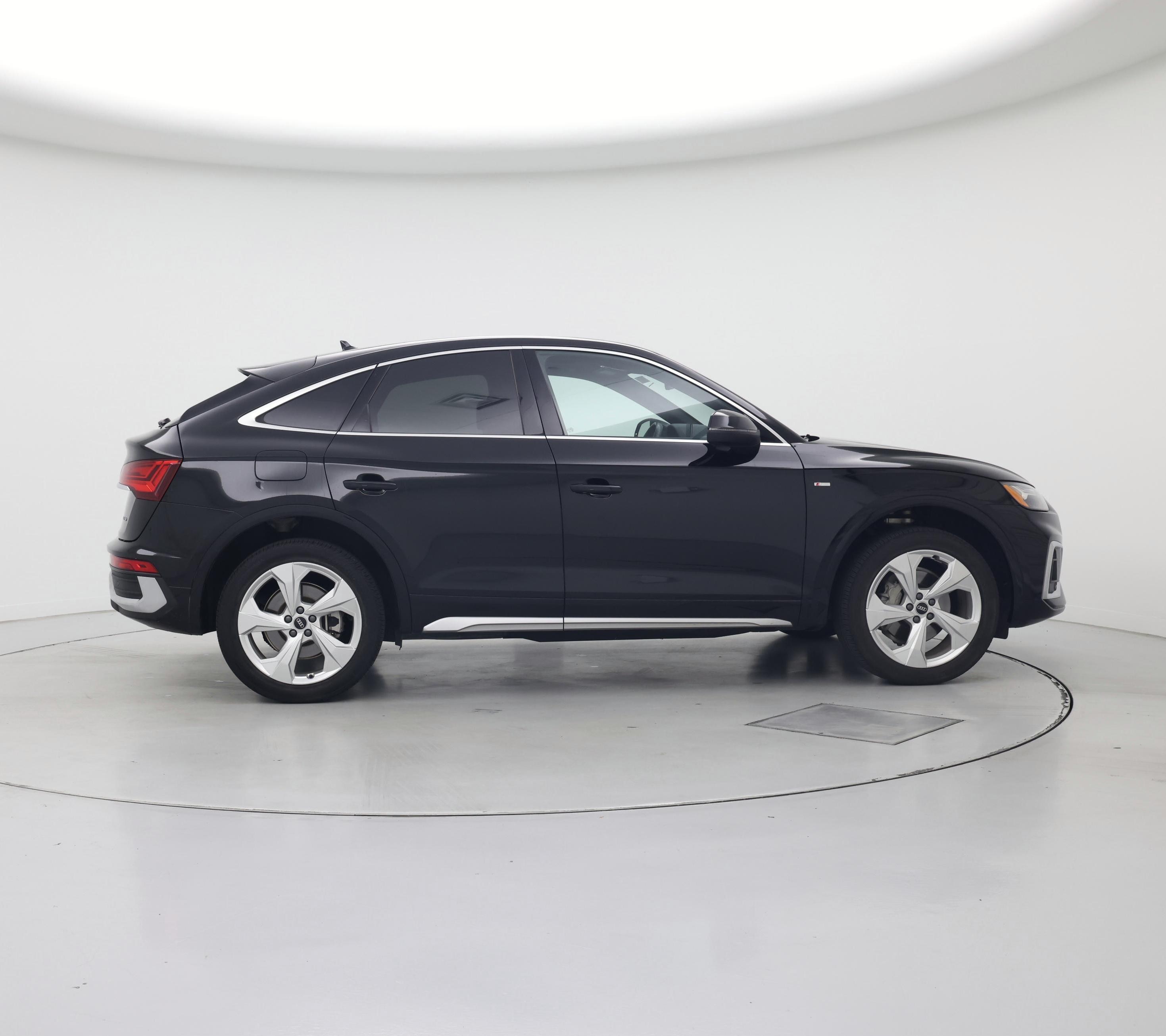 Thumbnail: 2023 Audi Q5 - 7