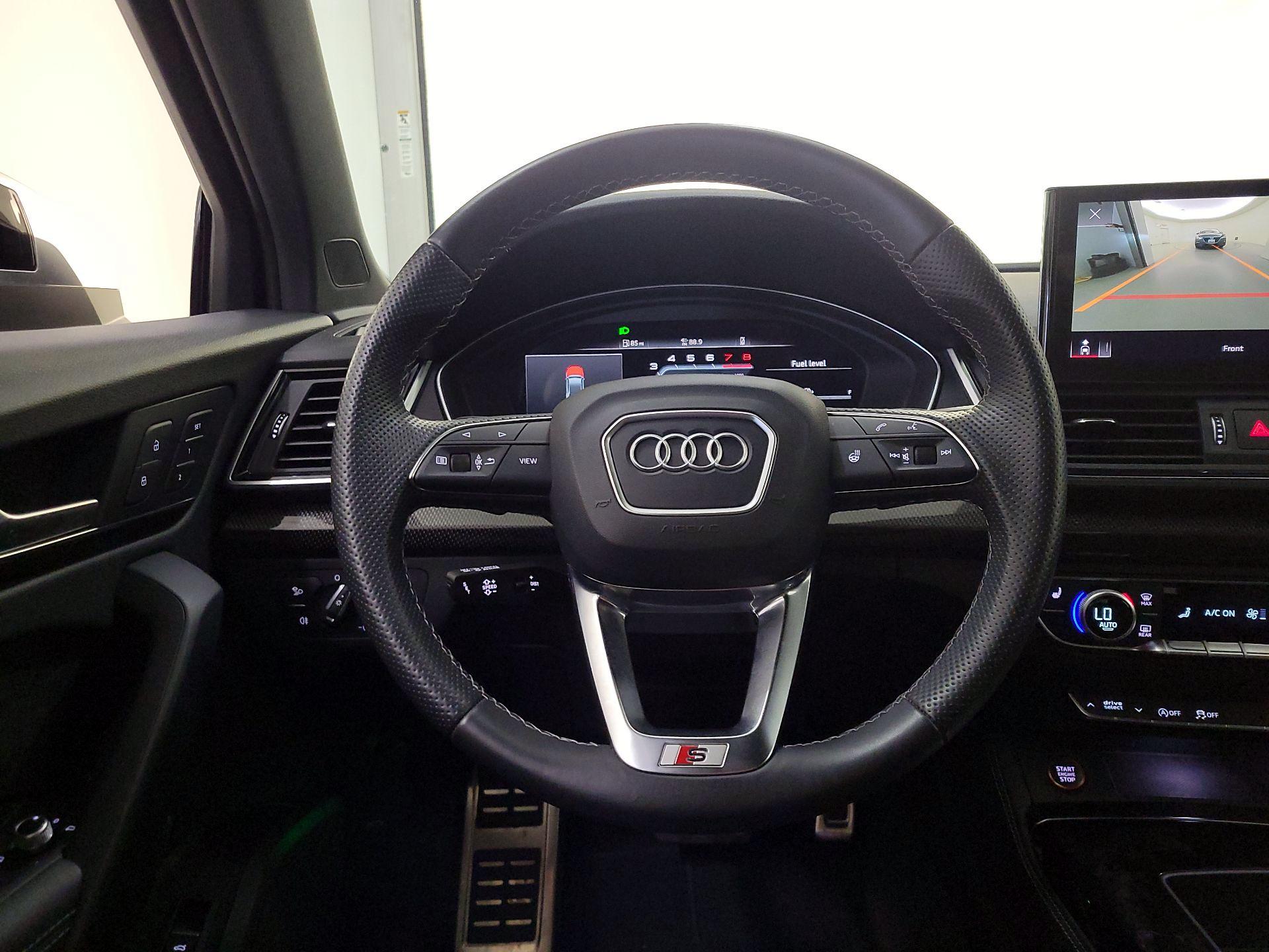 Thumbnail: 2023 Audi SQ5 - 10