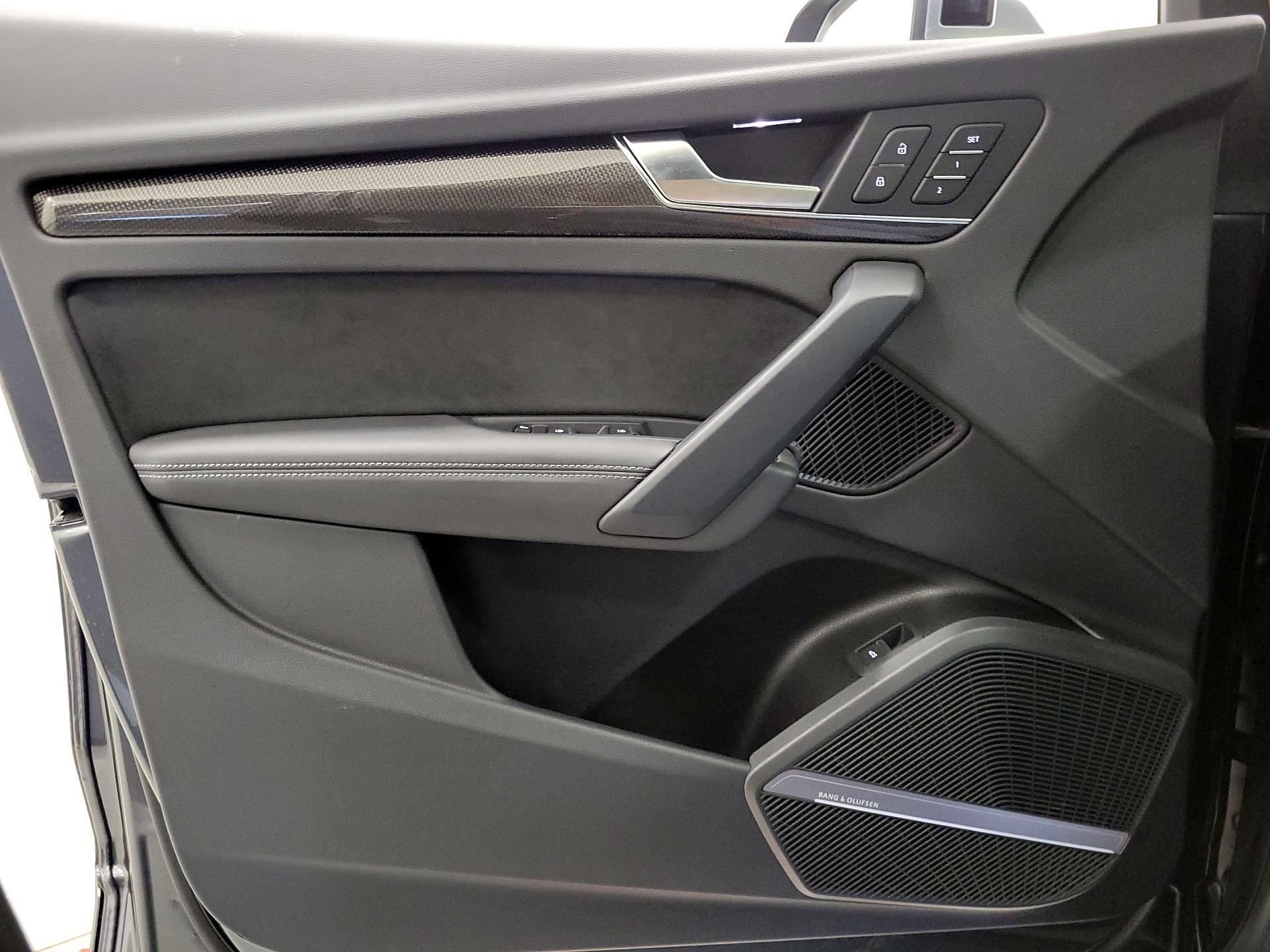 Thumbnail: 2023 Audi SQ5 - 12