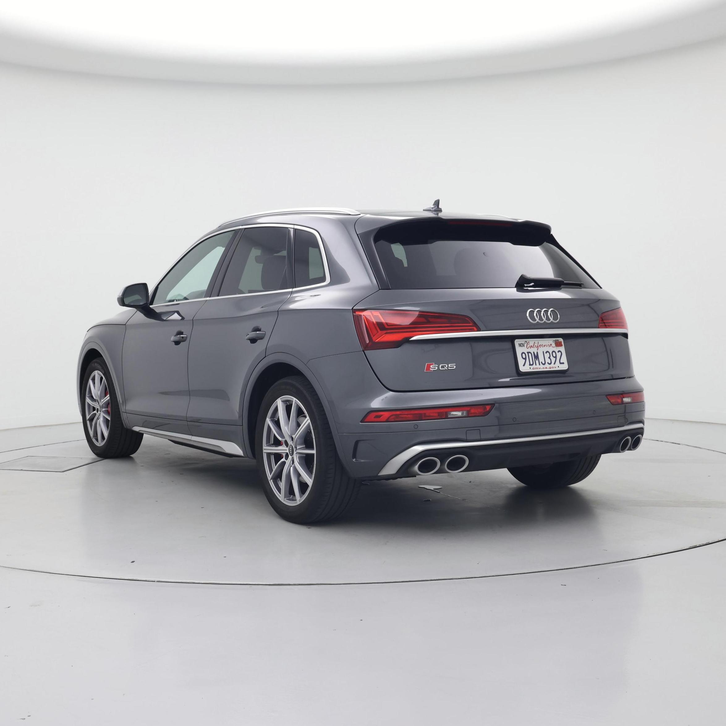 Thumbnail: 2023 Audi SQ5 - 2