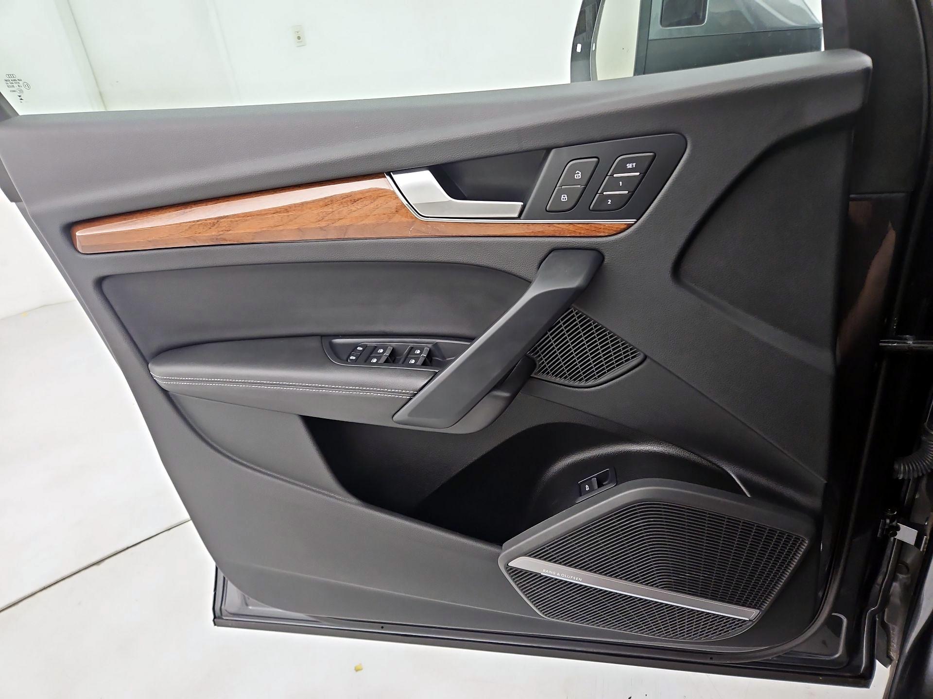 Thumbnail: 2023 Audi Q5 - 12