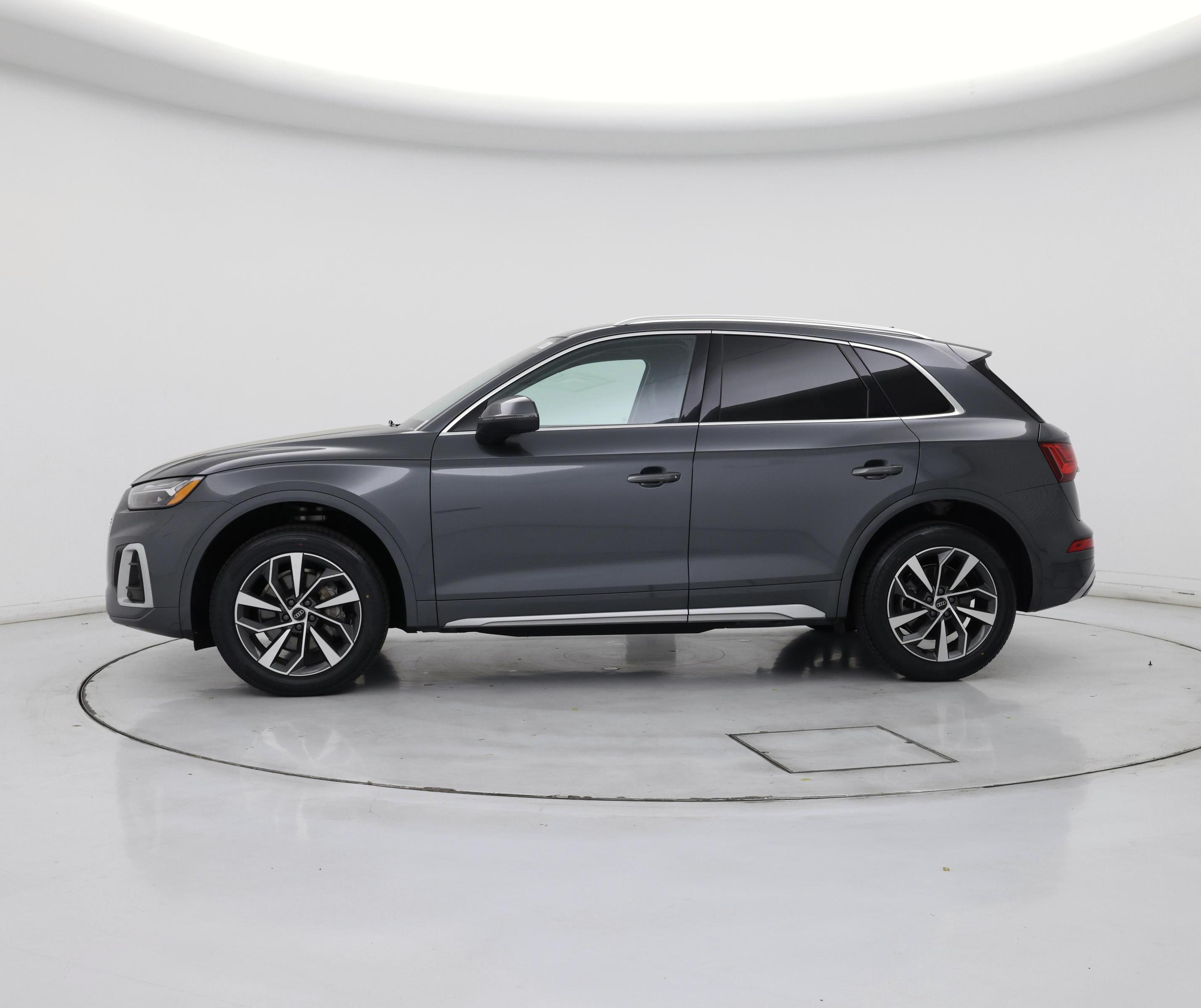 Thumbnail: 2023 Audi Q5 - 3
