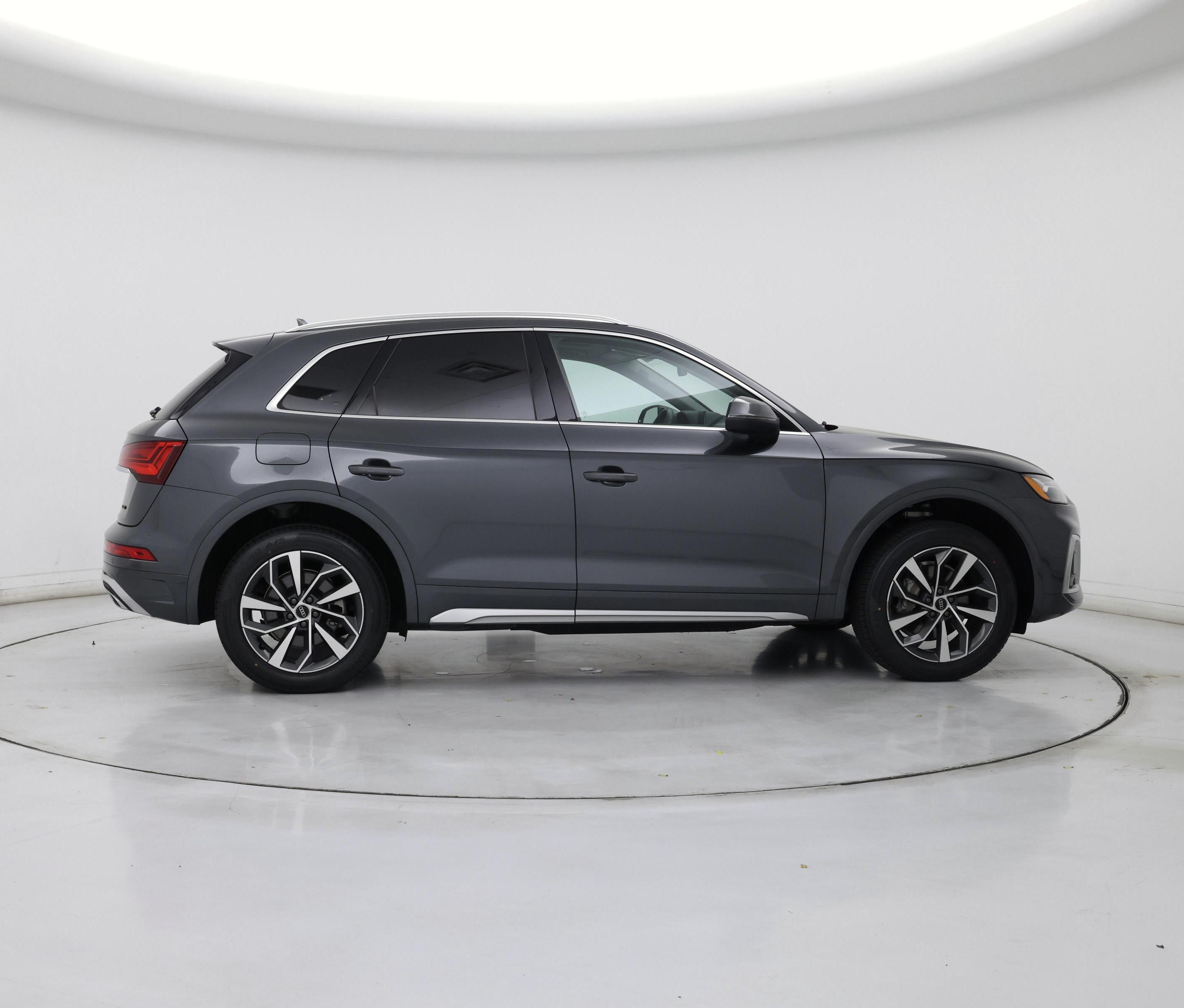 Thumbnail: 2023 Audi Q5 - 7