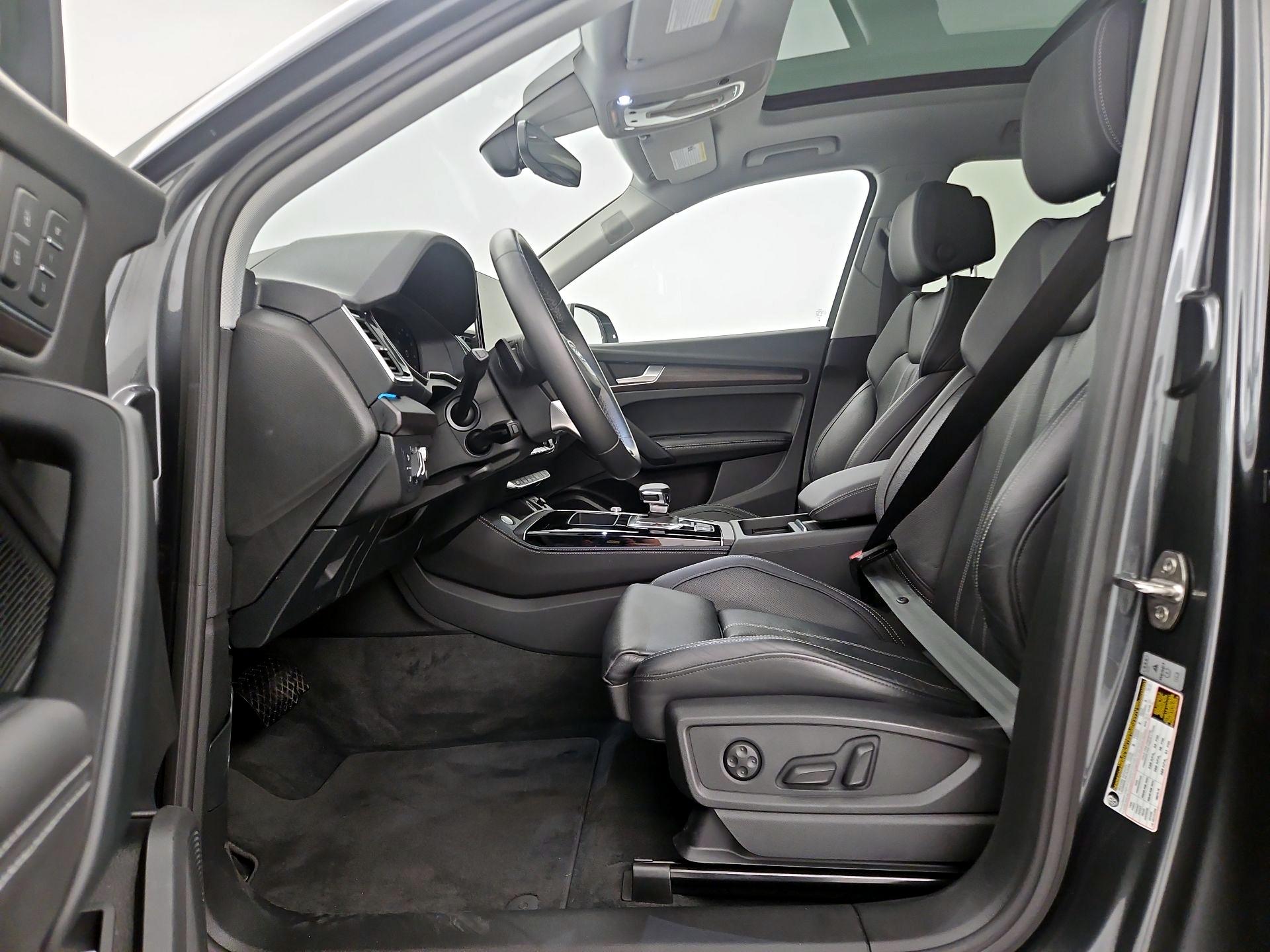 Thumbnail: 2023 Audi Q5 - 11