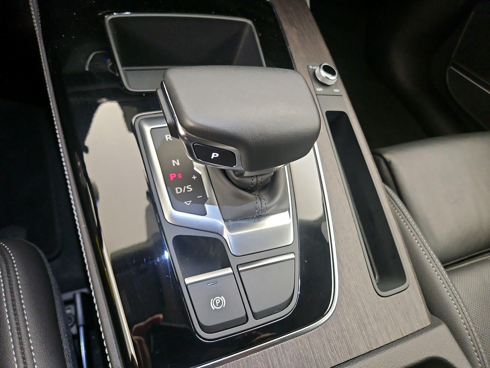 Thumbnail: 2023 Audi Q5 - 18