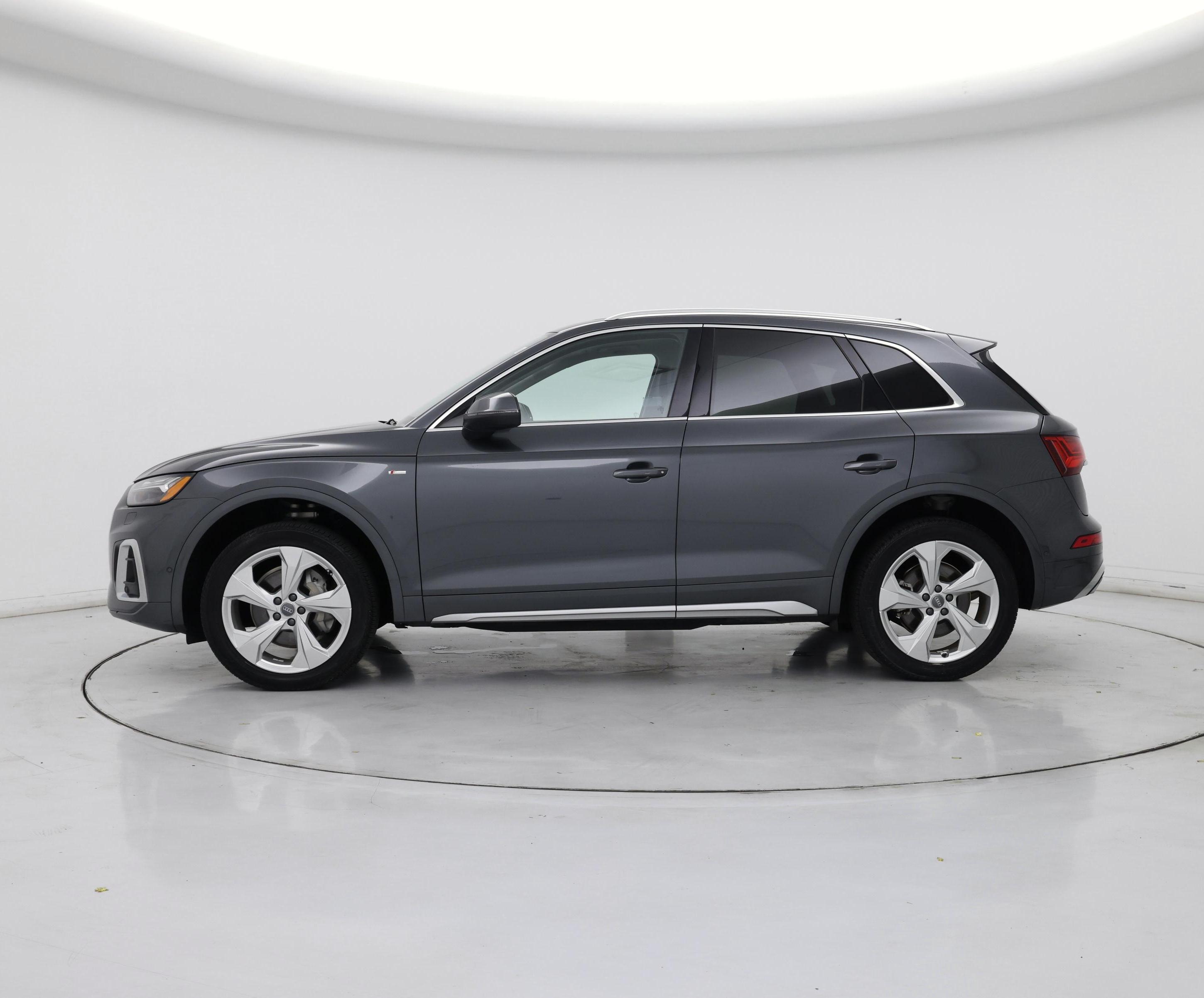 Thumbnail: 2023 Audi Q5 - 3