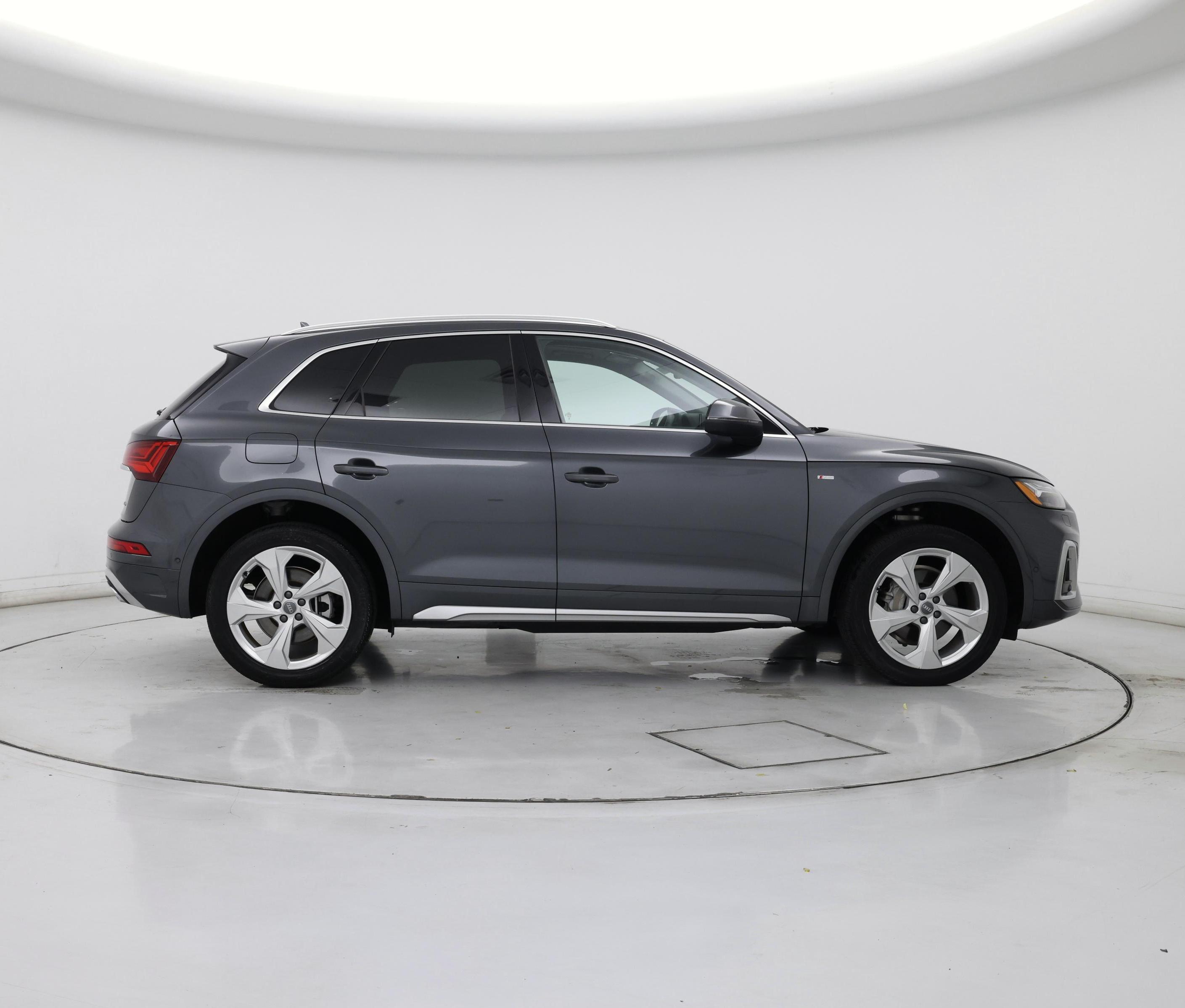 Thumbnail: 2023 Audi Q5 - 7