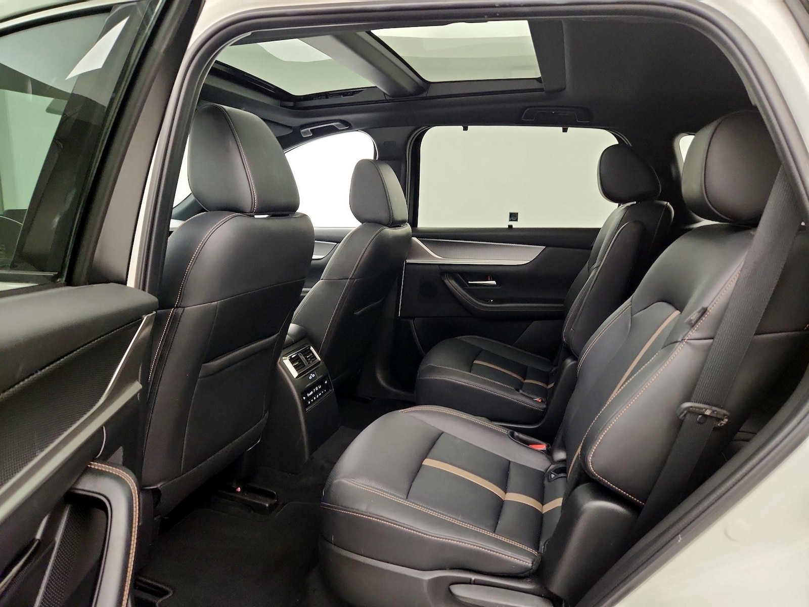 Rear Air Conditioning