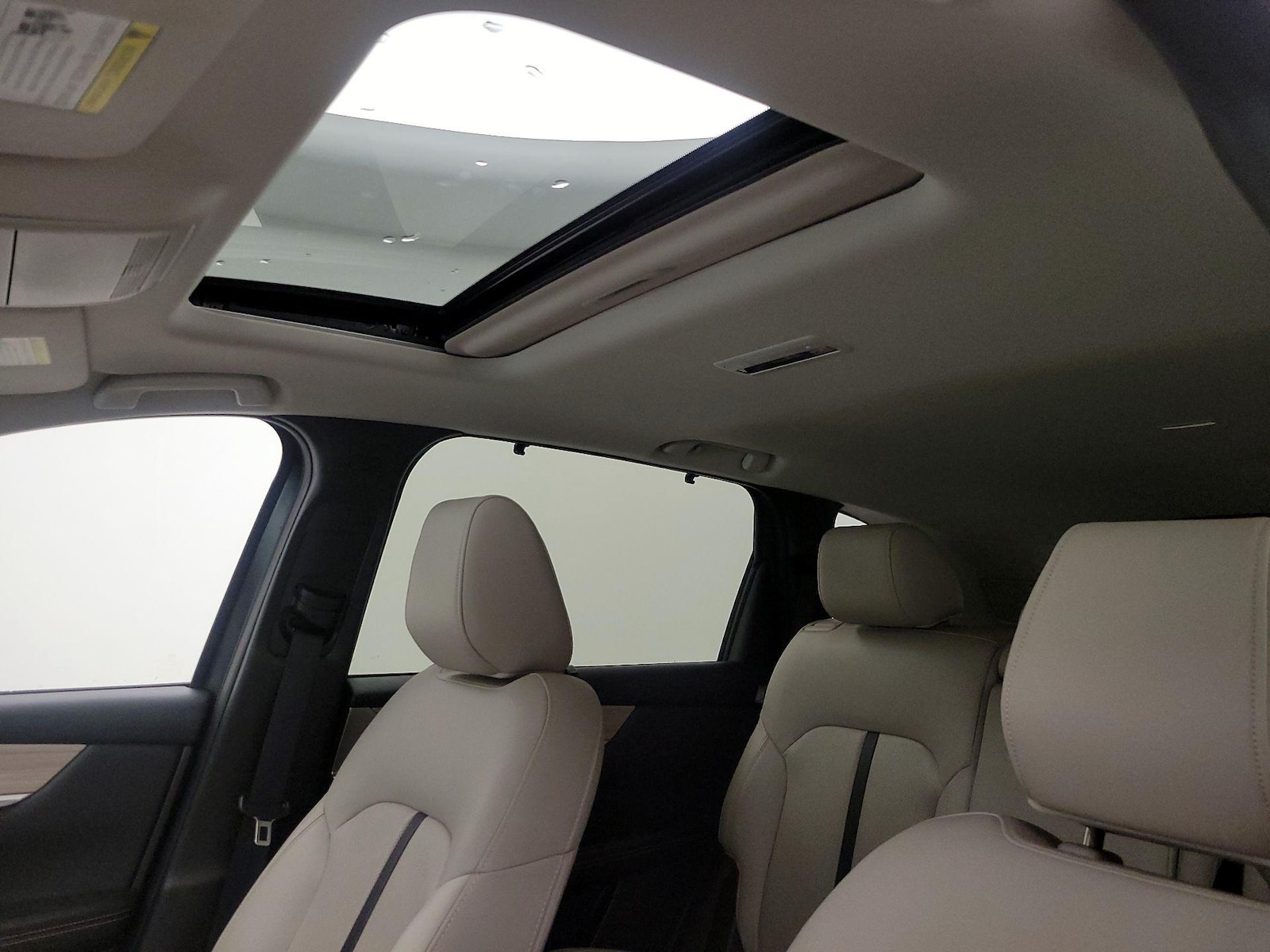 Sunroof(s) & Overhead Airbags