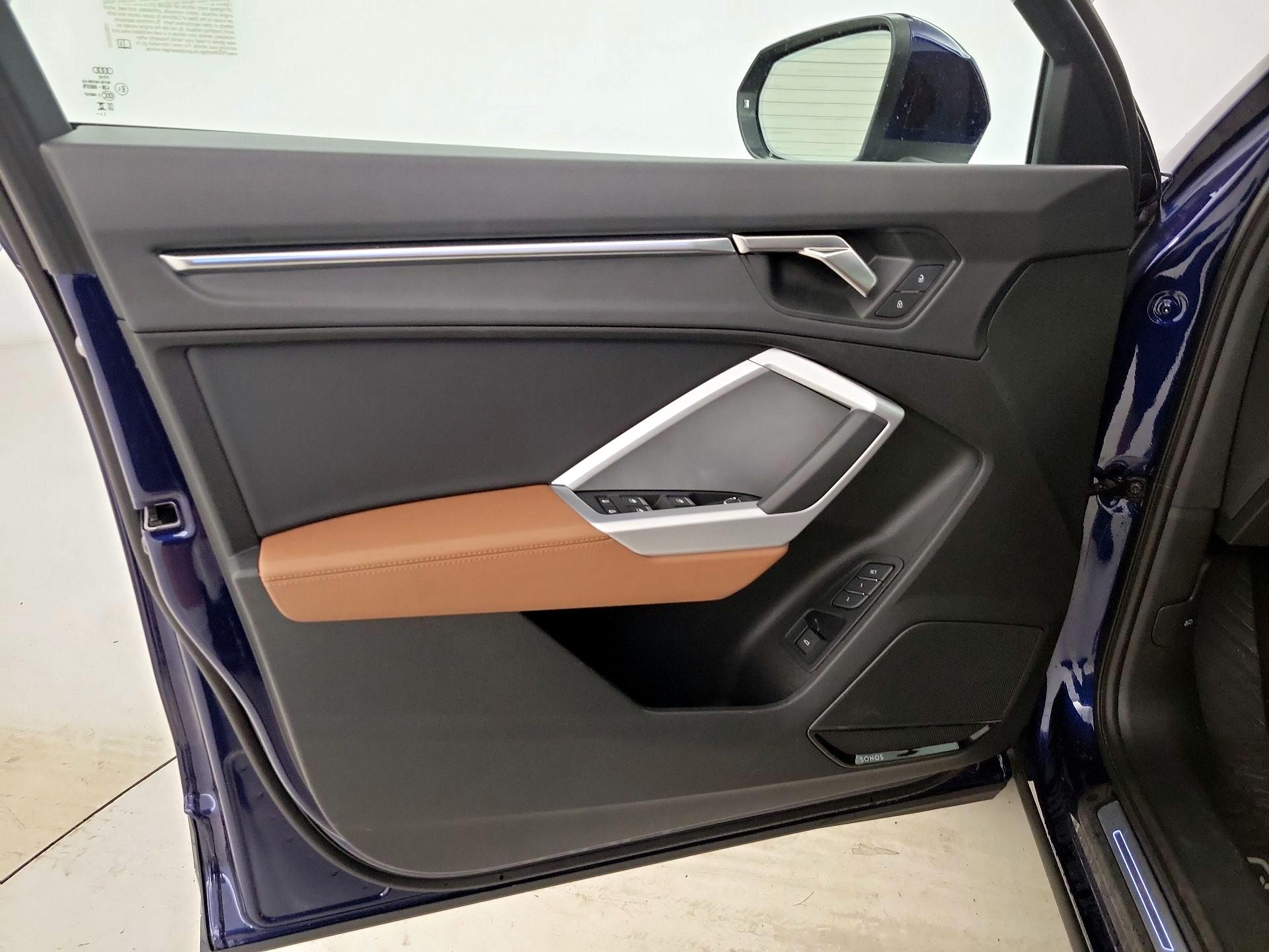 Thumbnail: 2025 Audi Q3 - 12