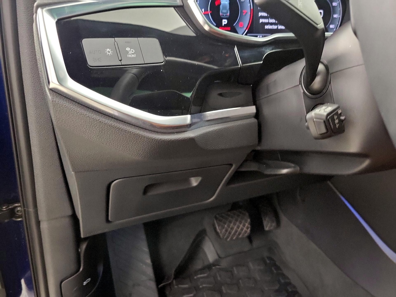 2025 Audi Q3 S Line Premium Plus - Photo 14