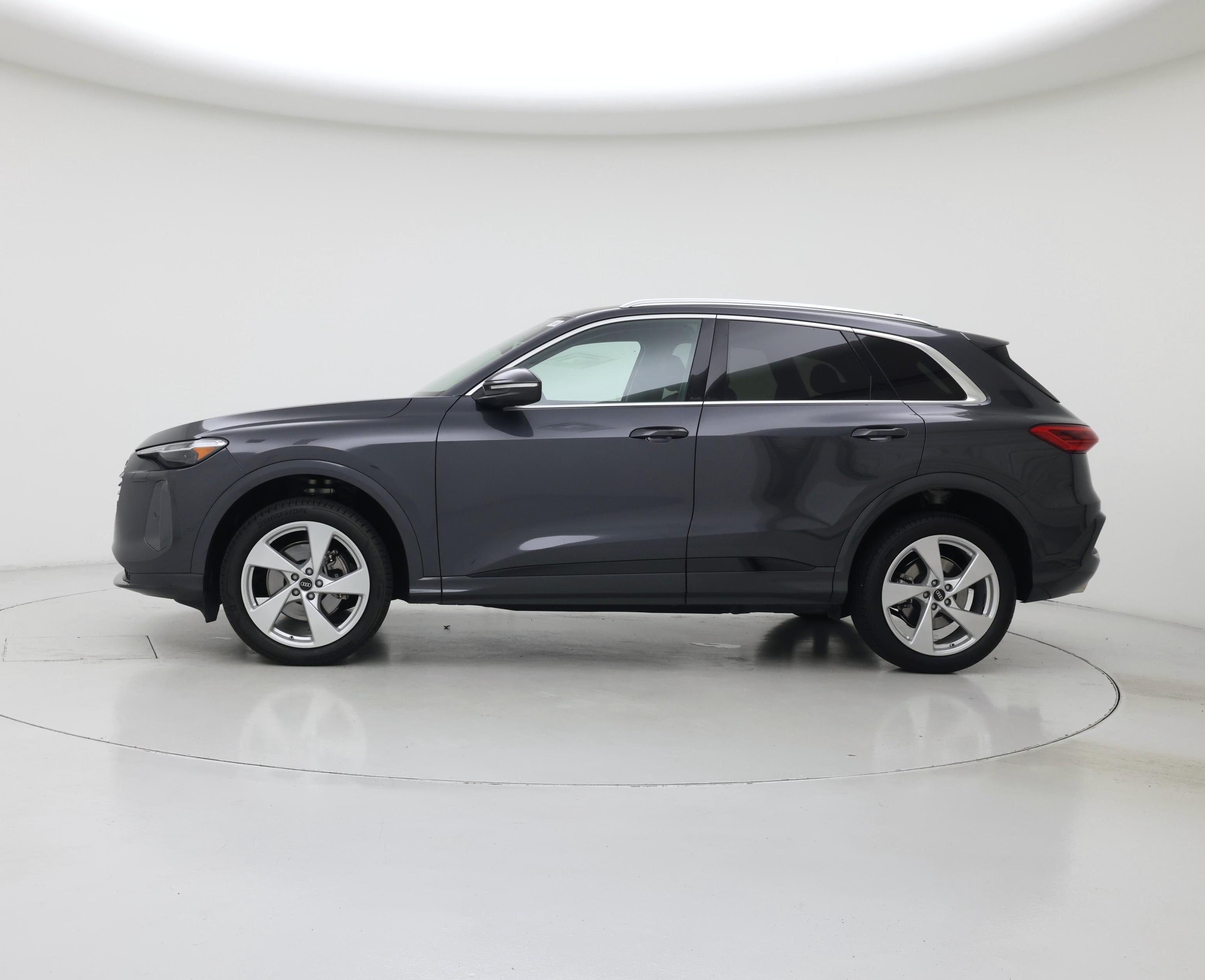 Thumbnail: 2025 Audi Q5 - 3