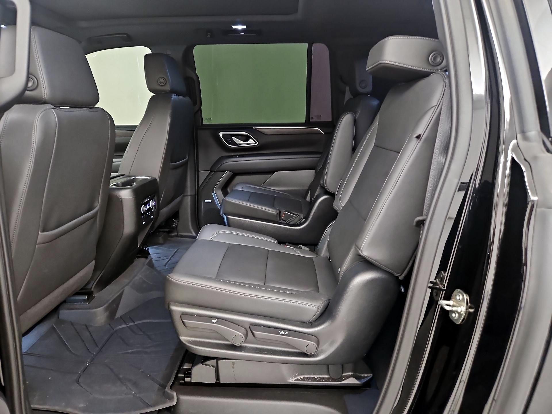 Thumbnail: 2023 Chevrolet Suburban - 20