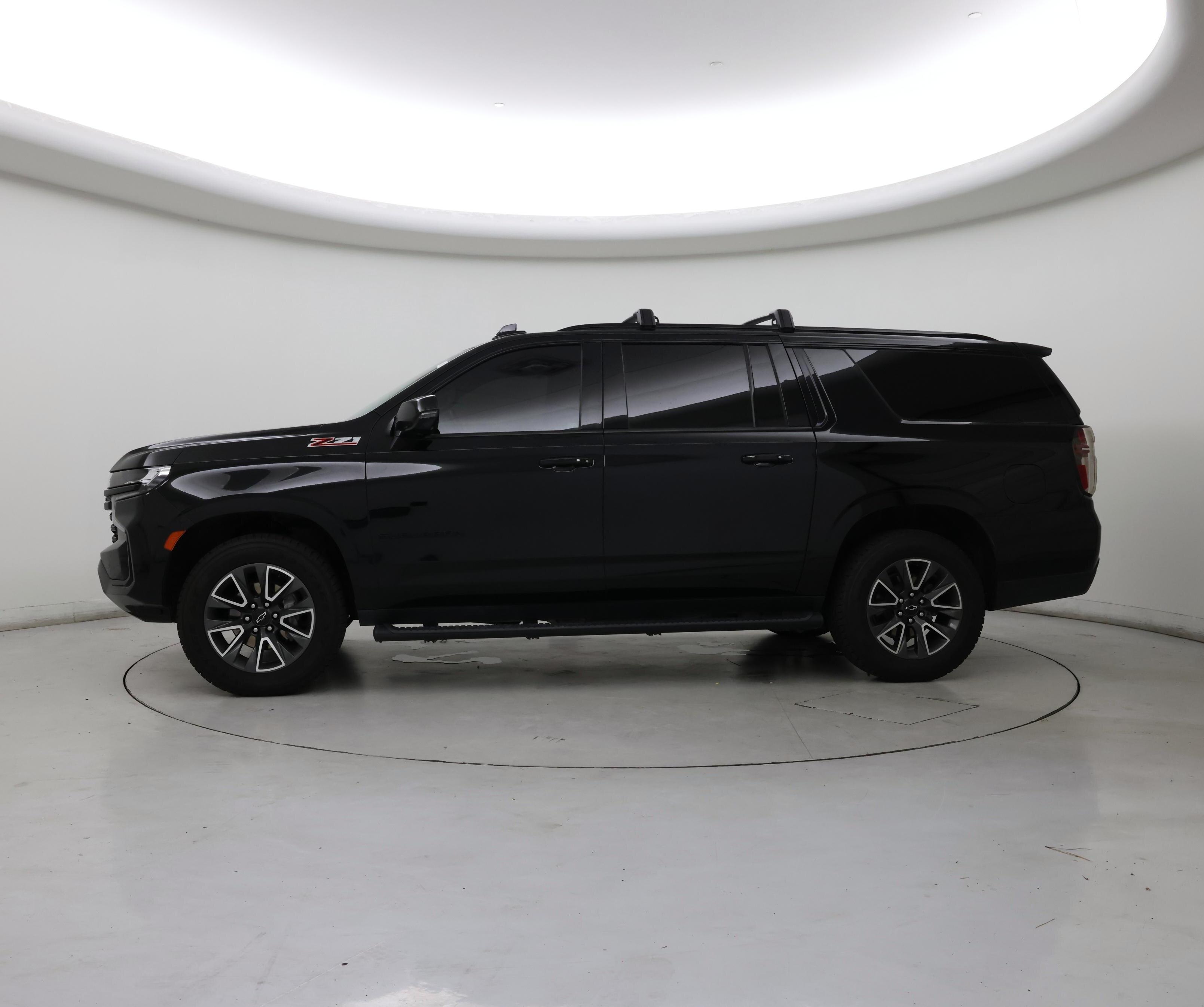 Thumbnail: 2023 Chevrolet Suburban - 3