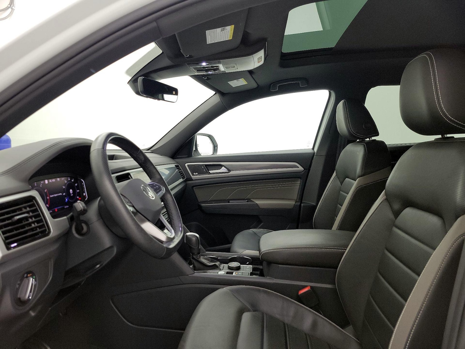 2023 Volkswagen Atlas Cross Sport SEL Premium R-Line - Photo 20