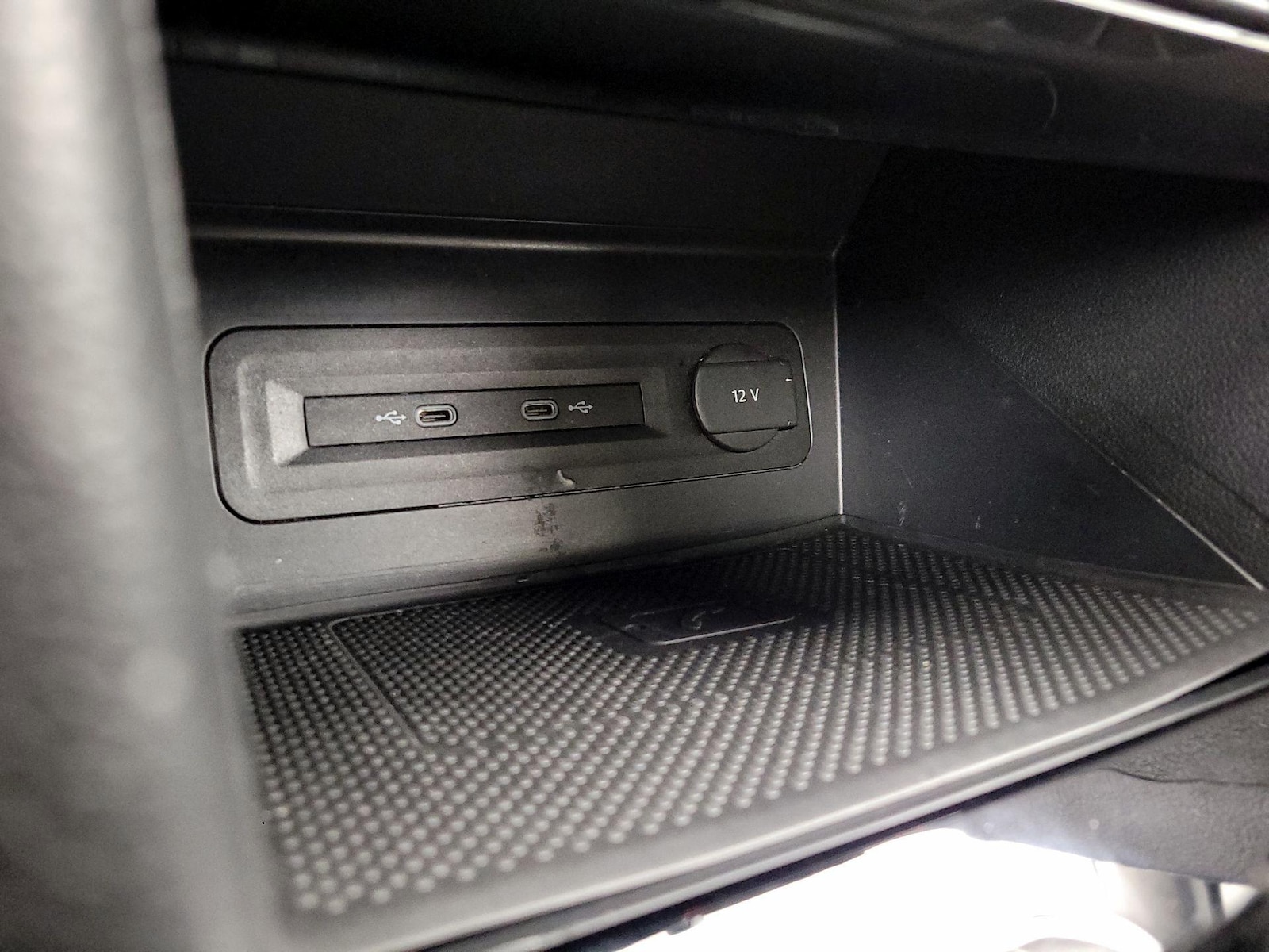2023 Volkswagen Atlas SE w/Tech - Photo 19