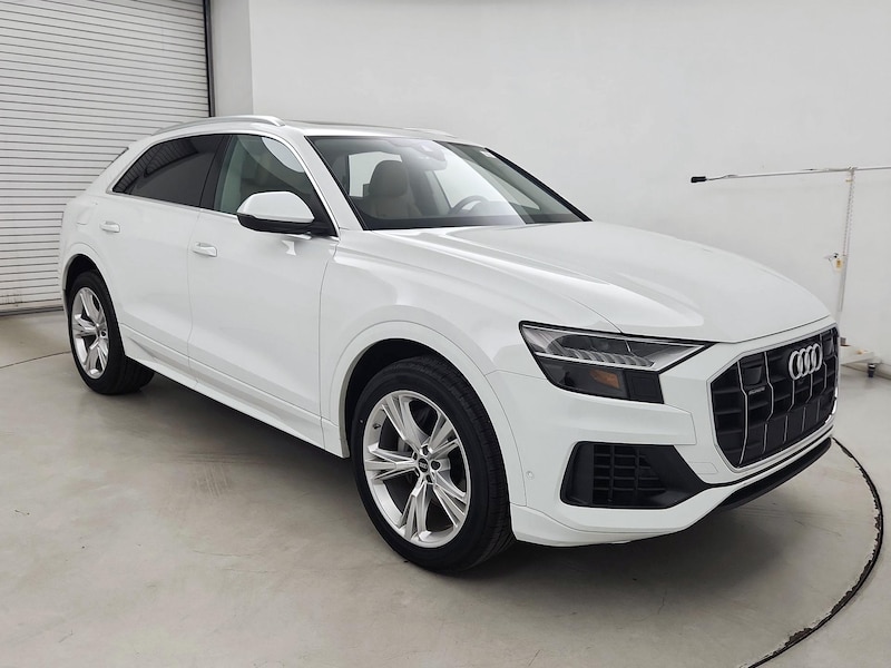 2023 Audi Q8 Premium Plus