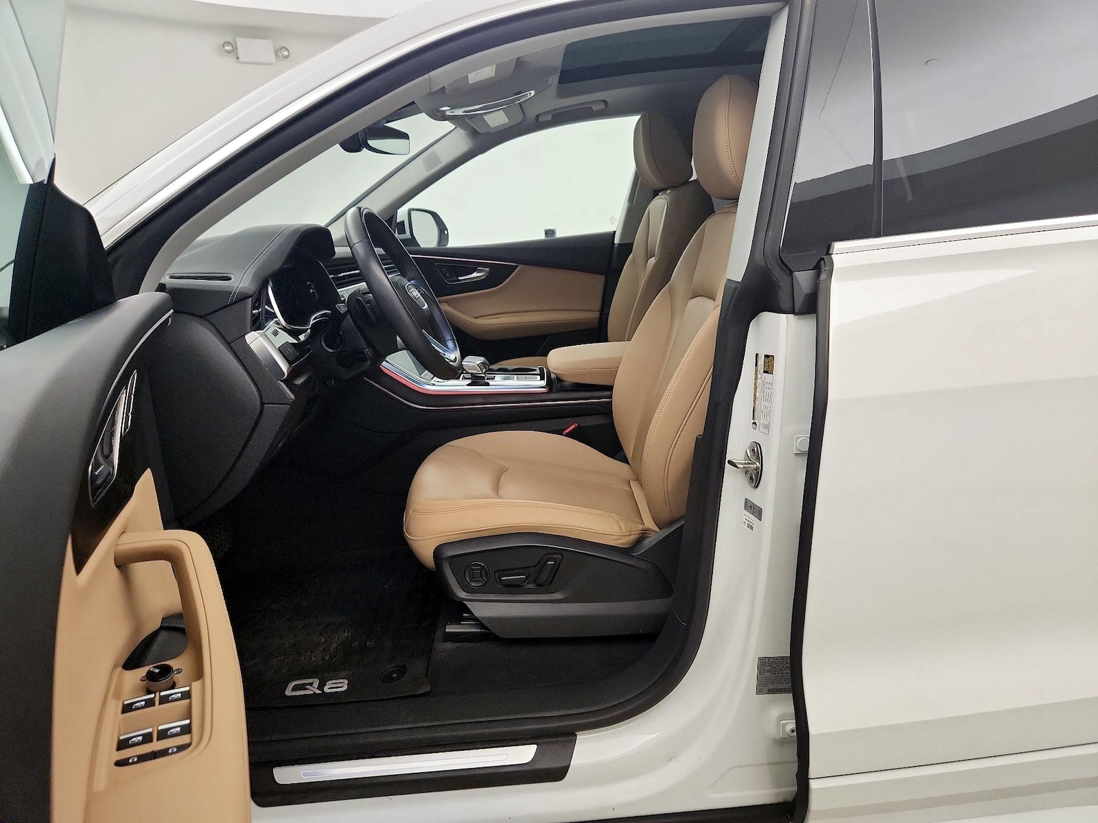 2023 Audi Q8 Premium Plus - Photo 10
