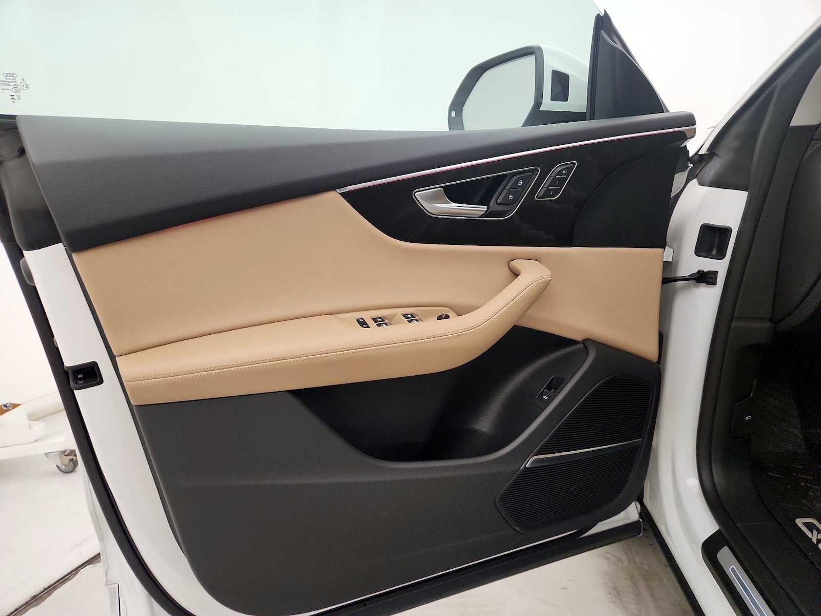 2023 Audi Q8 Premium Plus - Photo 11