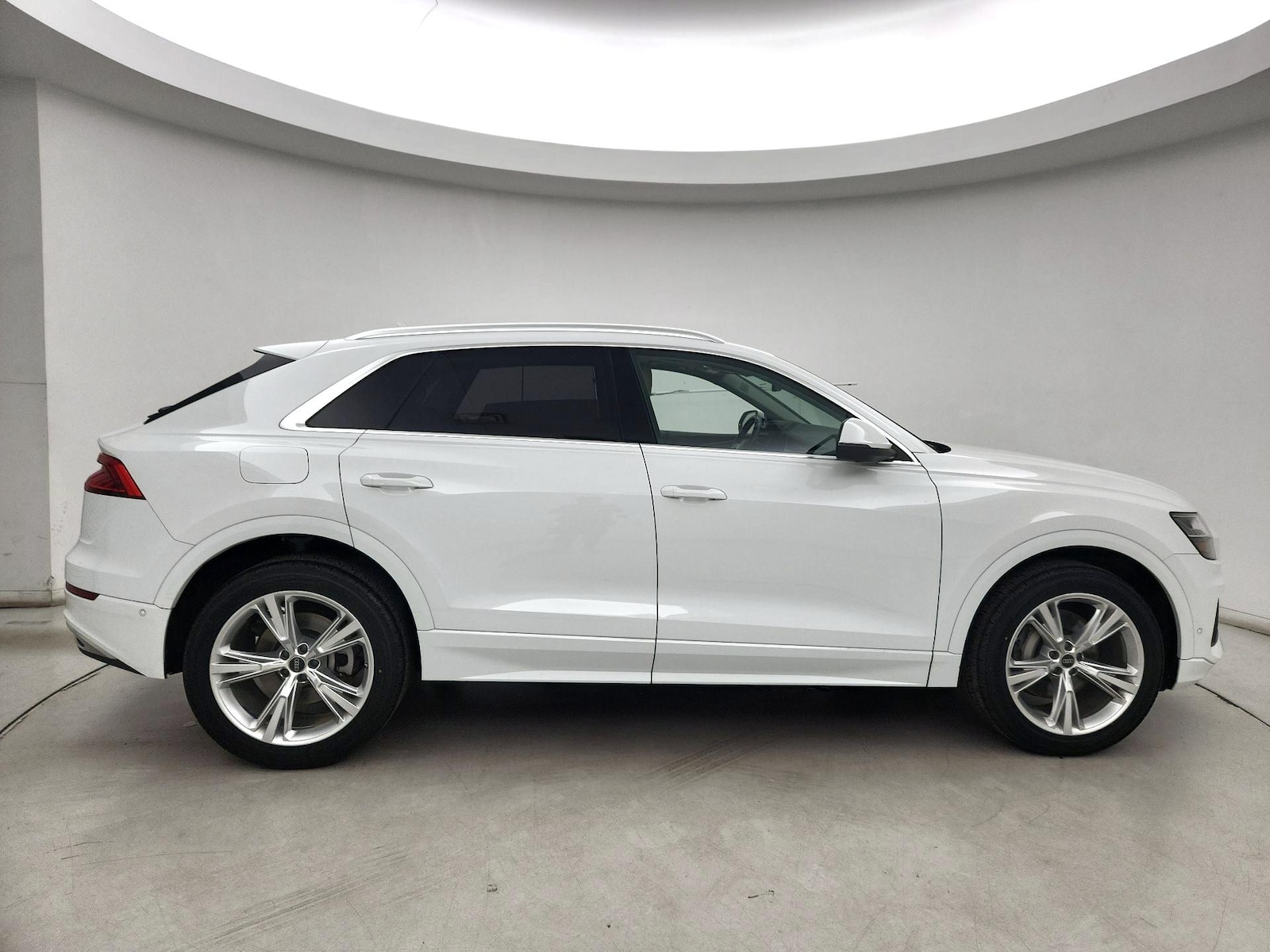 2023 Audi Q8 Premium Plus - Photo 4