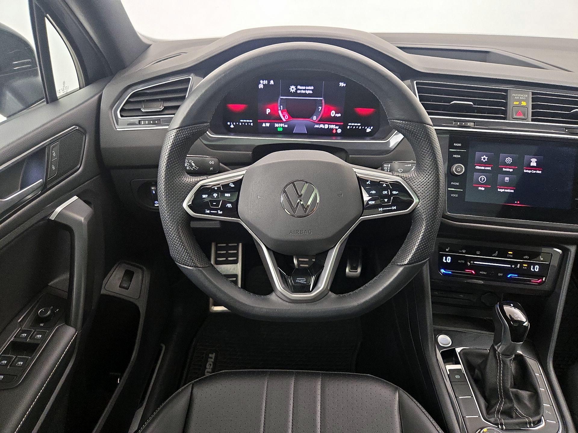 Thumbnail: 2024 Volkswagen Tiguan - 10