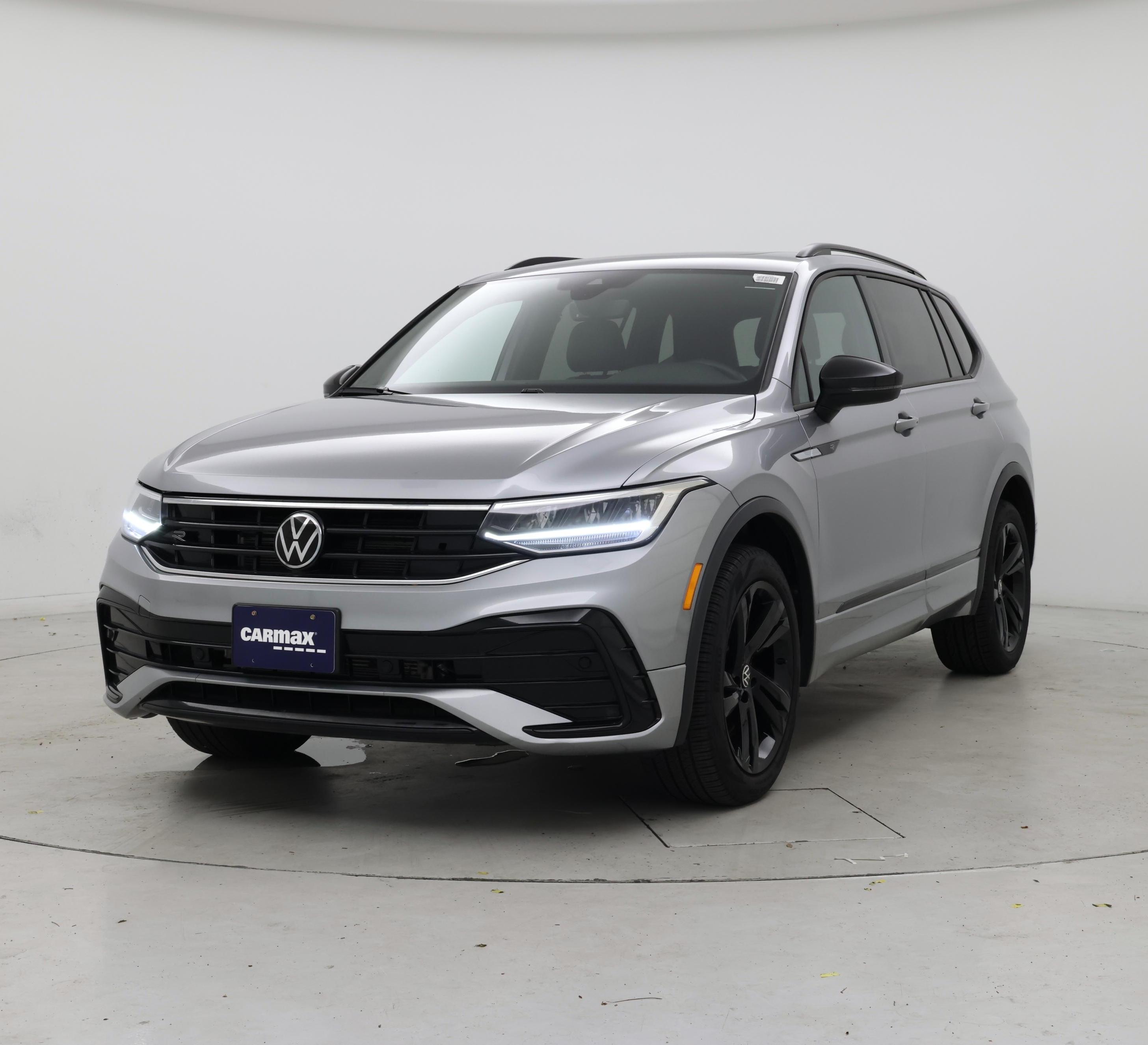 Thumbnail: 2024 Volkswagen Tiguan - 4