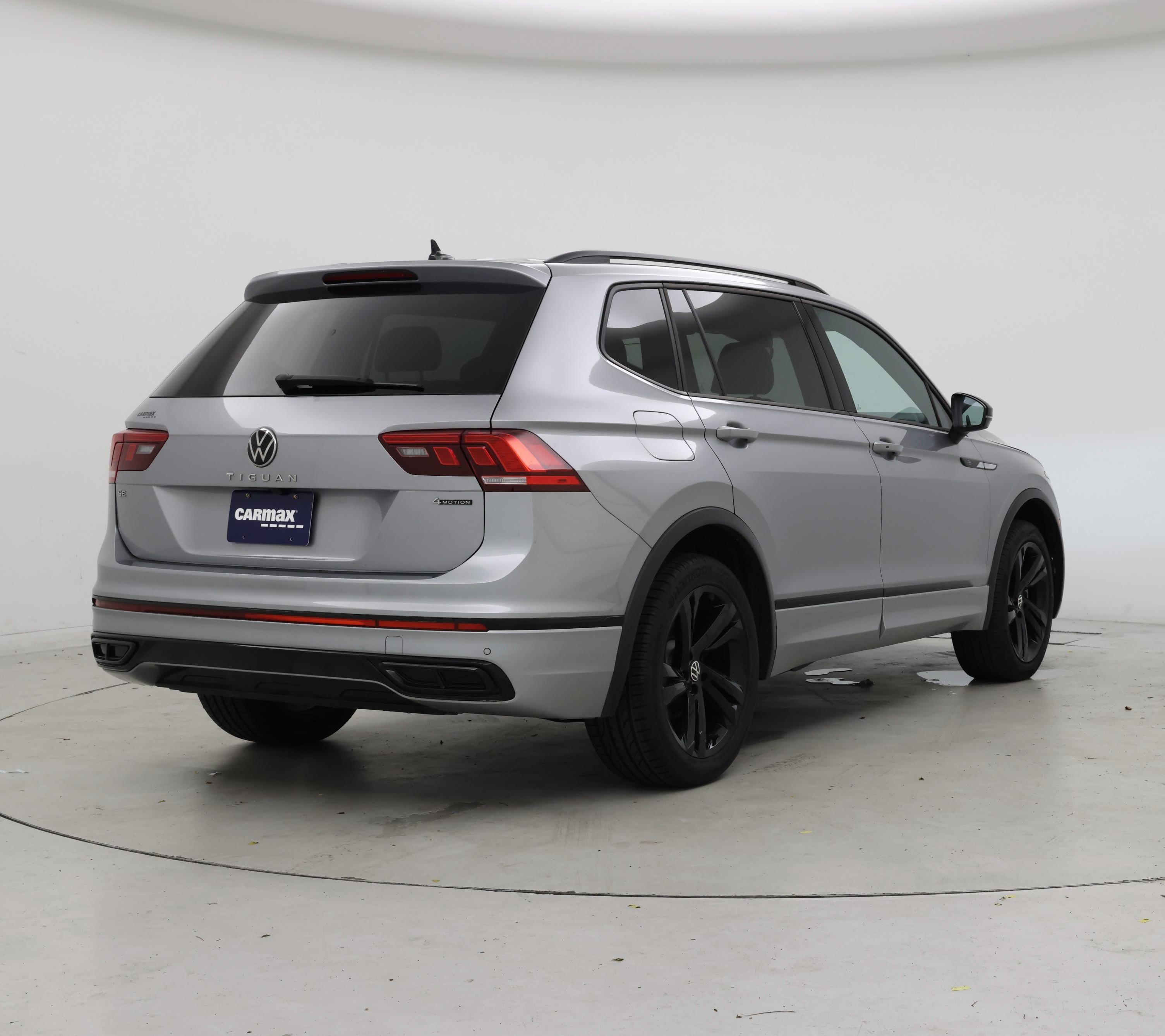 Thumbnail: 2024 Volkswagen Tiguan - 8