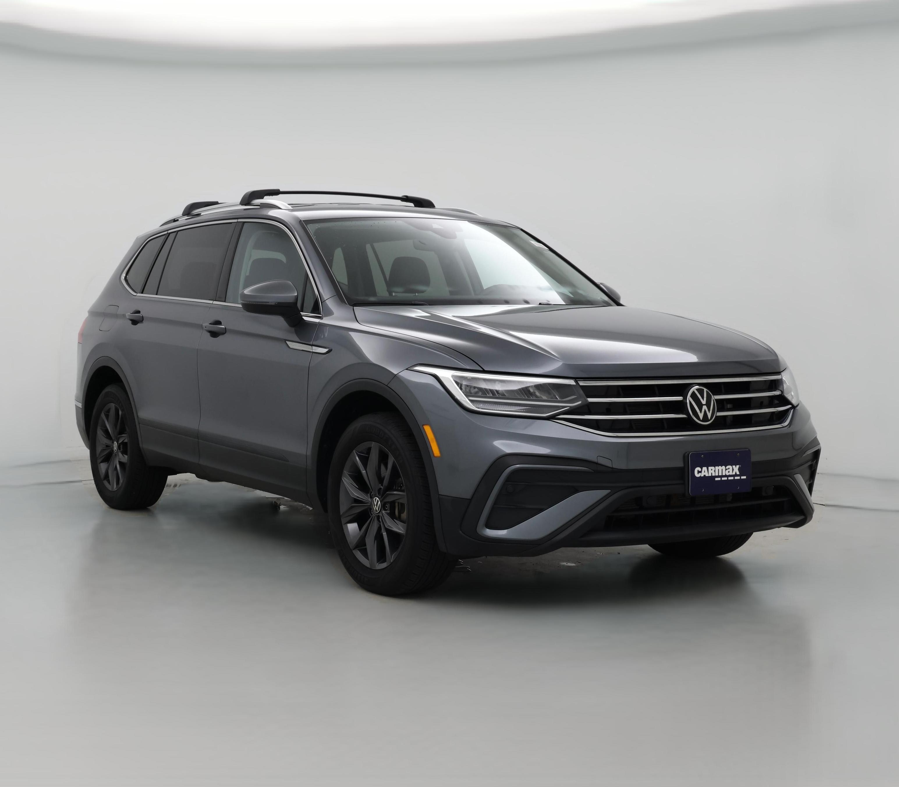 Thumbnail: 2023 Volkswagen Tiguan - 1