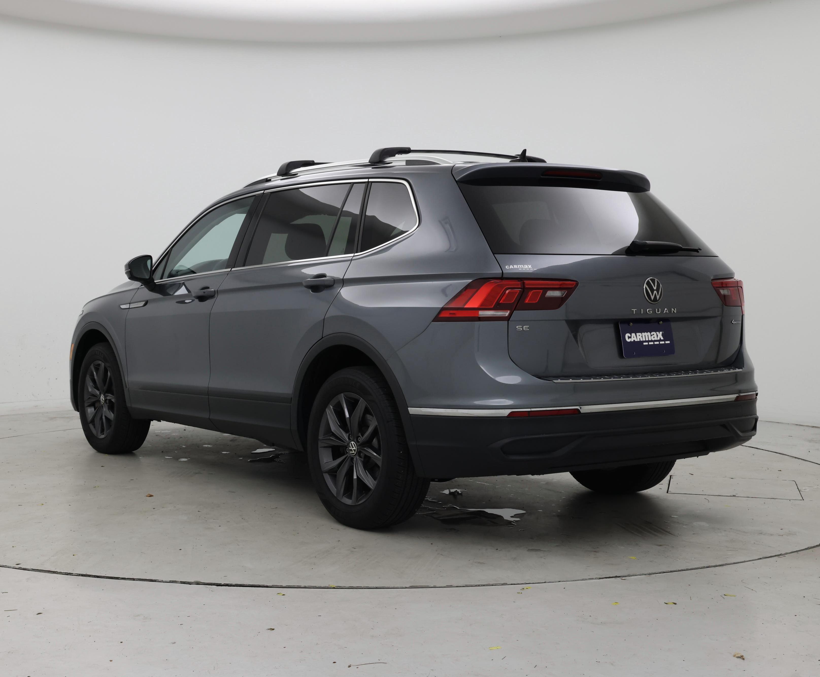 Thumbnail: 2023 Volkswagen Tiguan - 2