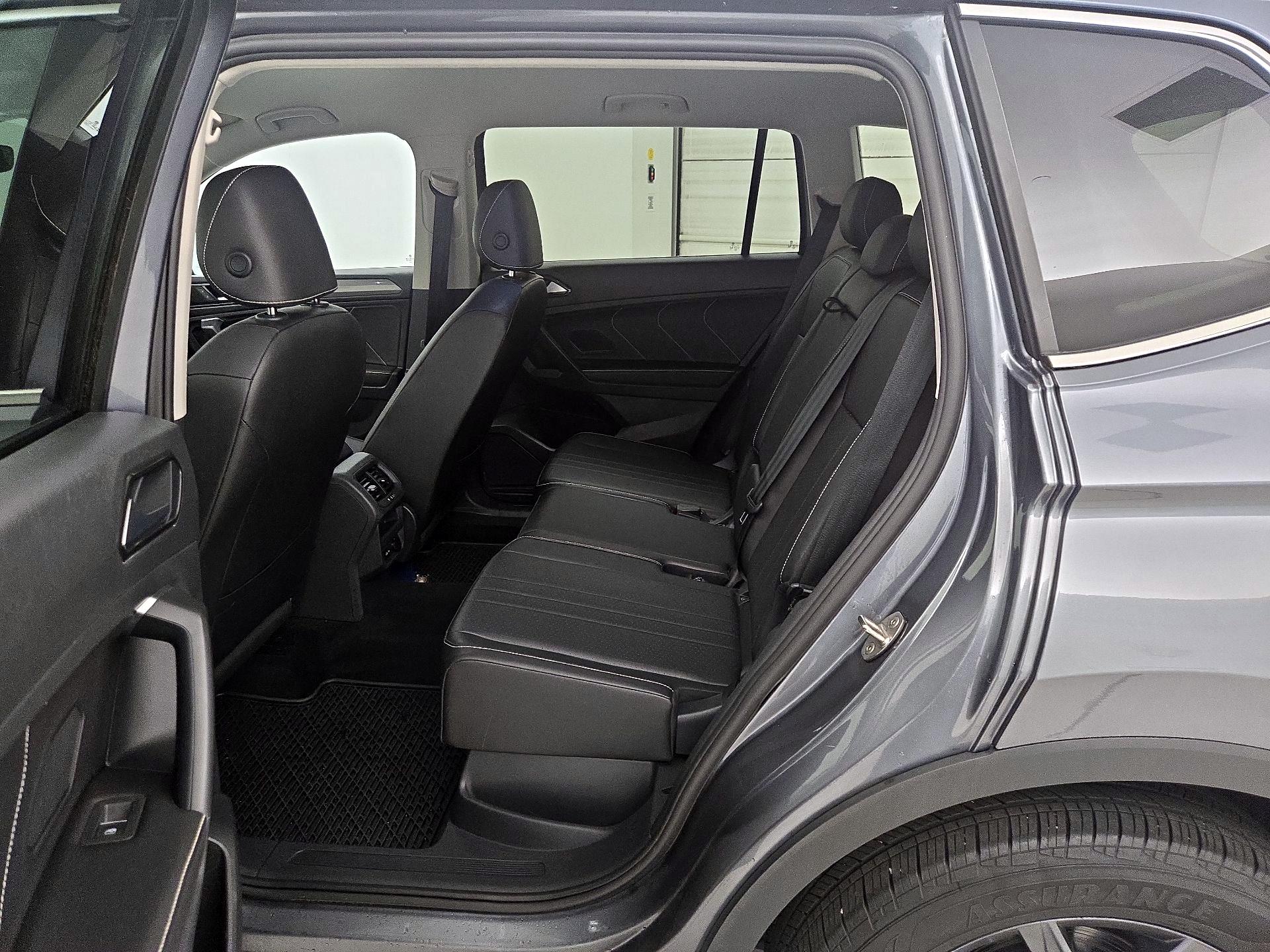 Thumbnail: 2023 Volkswagen Tiguan - 19