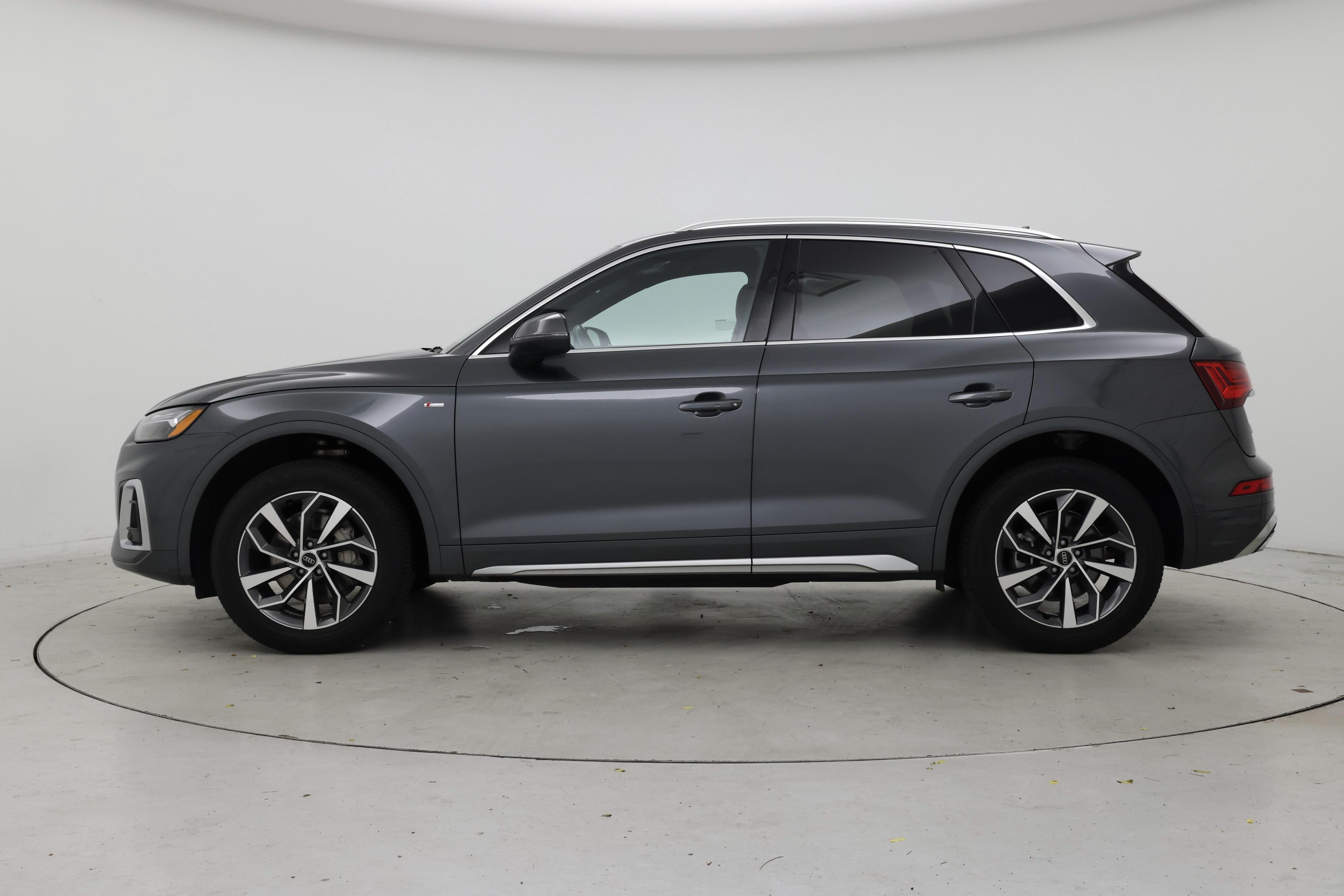 Thumbnail: 2024 Audi Q5 - 3