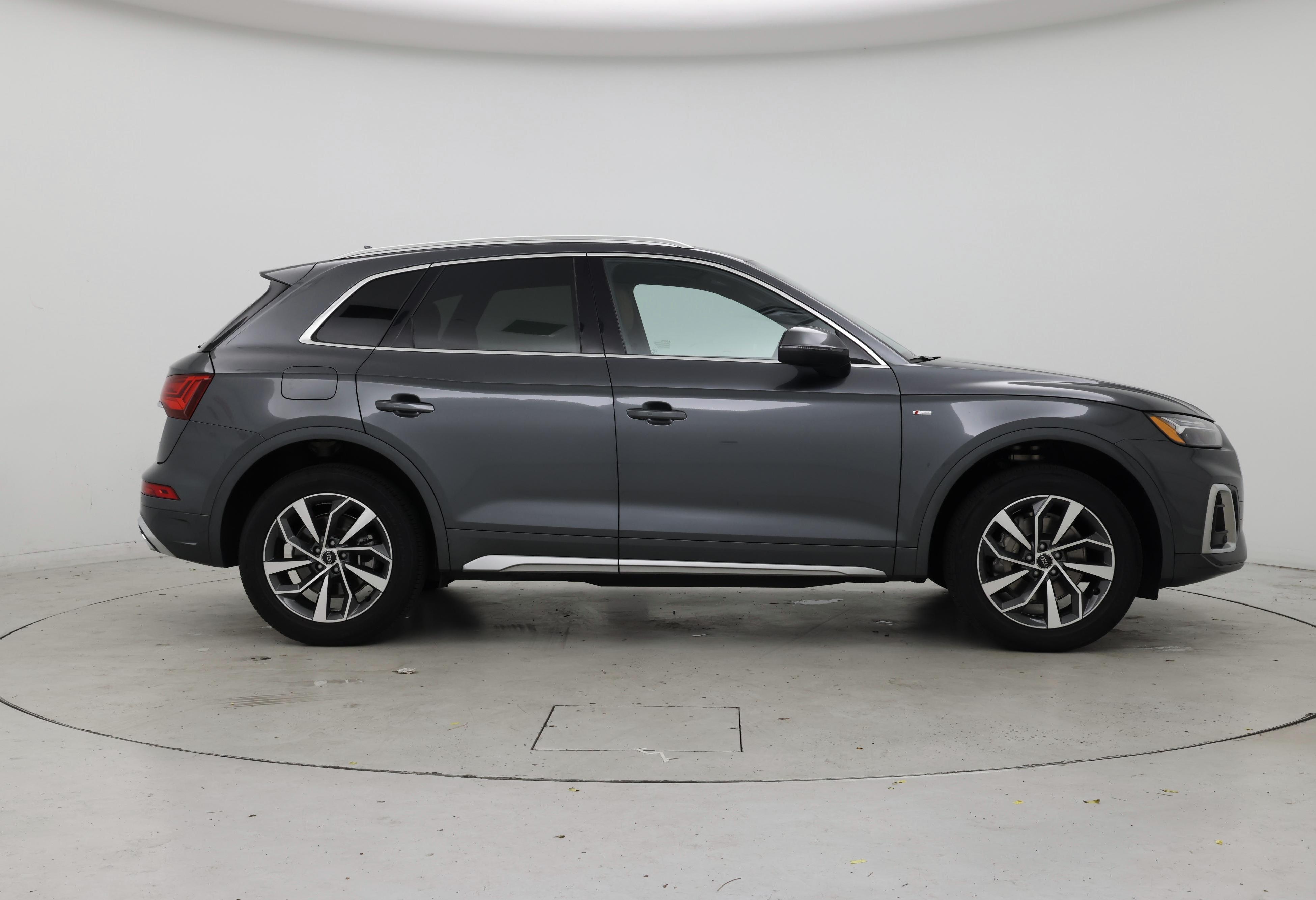 Thumbnail: 2024 Audi Q5 - 7