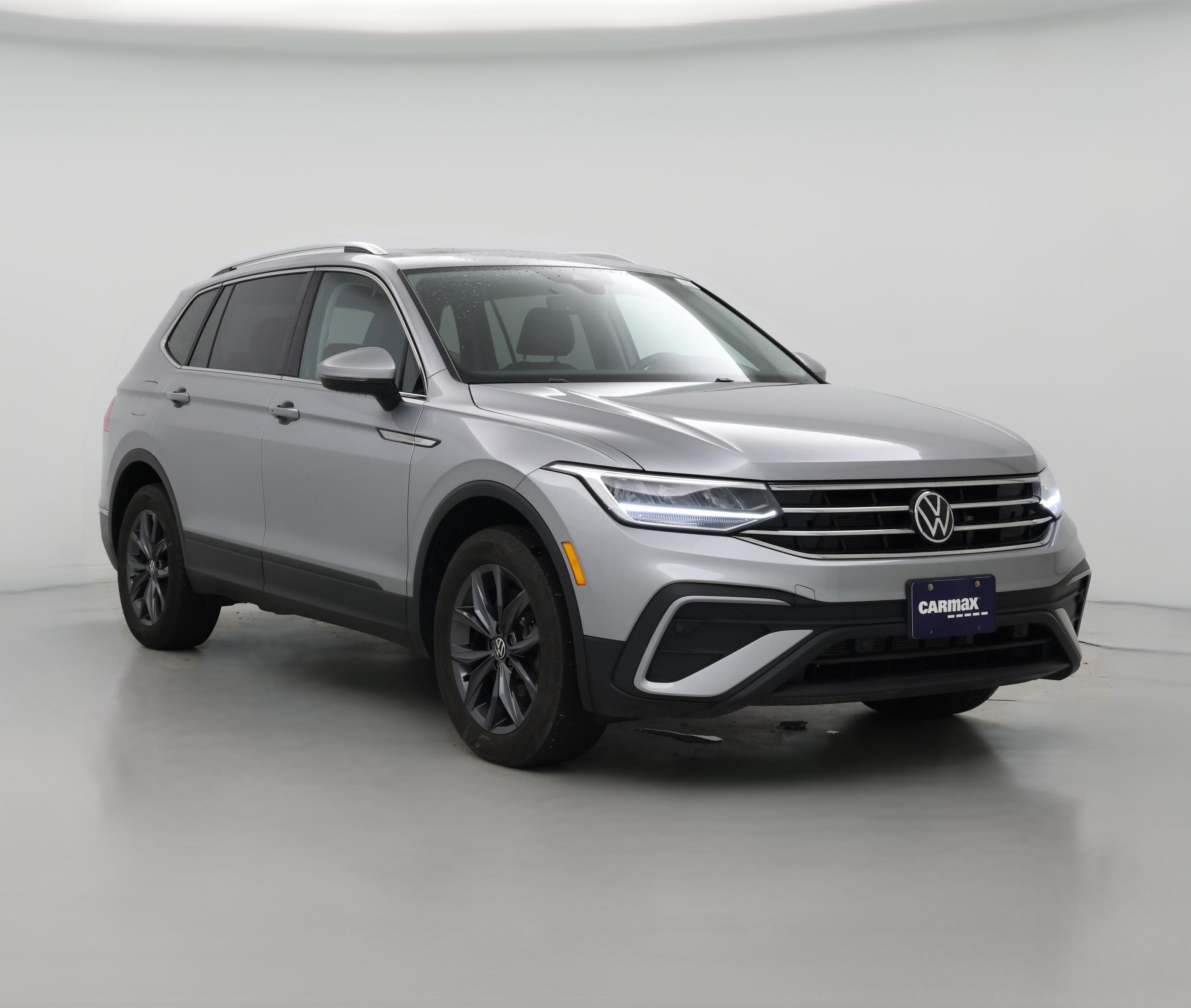 Thumbnail: 2023 Volkswagen Tiguan - 1