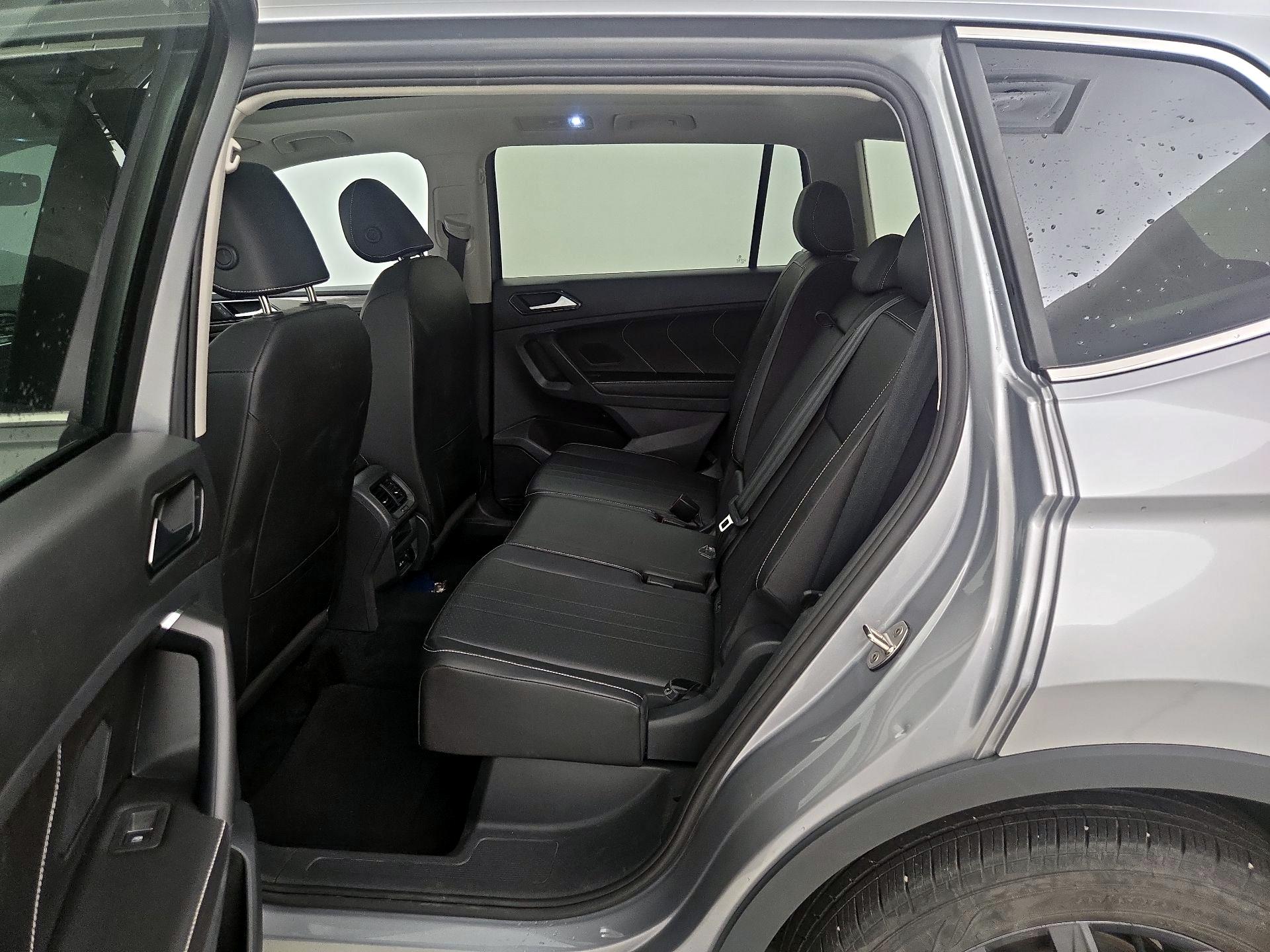Thumbnail: 2023 Volkswagen Tiguan - 20
