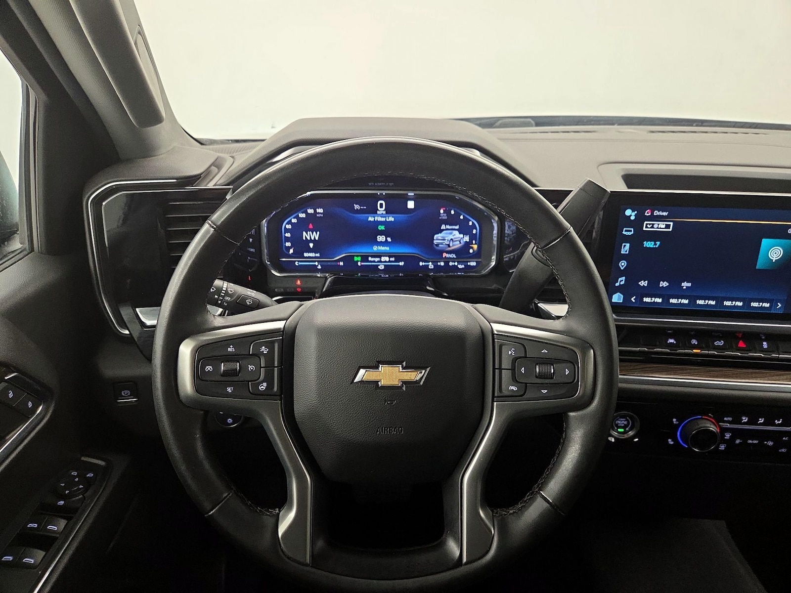 2023 Chevrolet Silverado 1500 LT - Photo 11