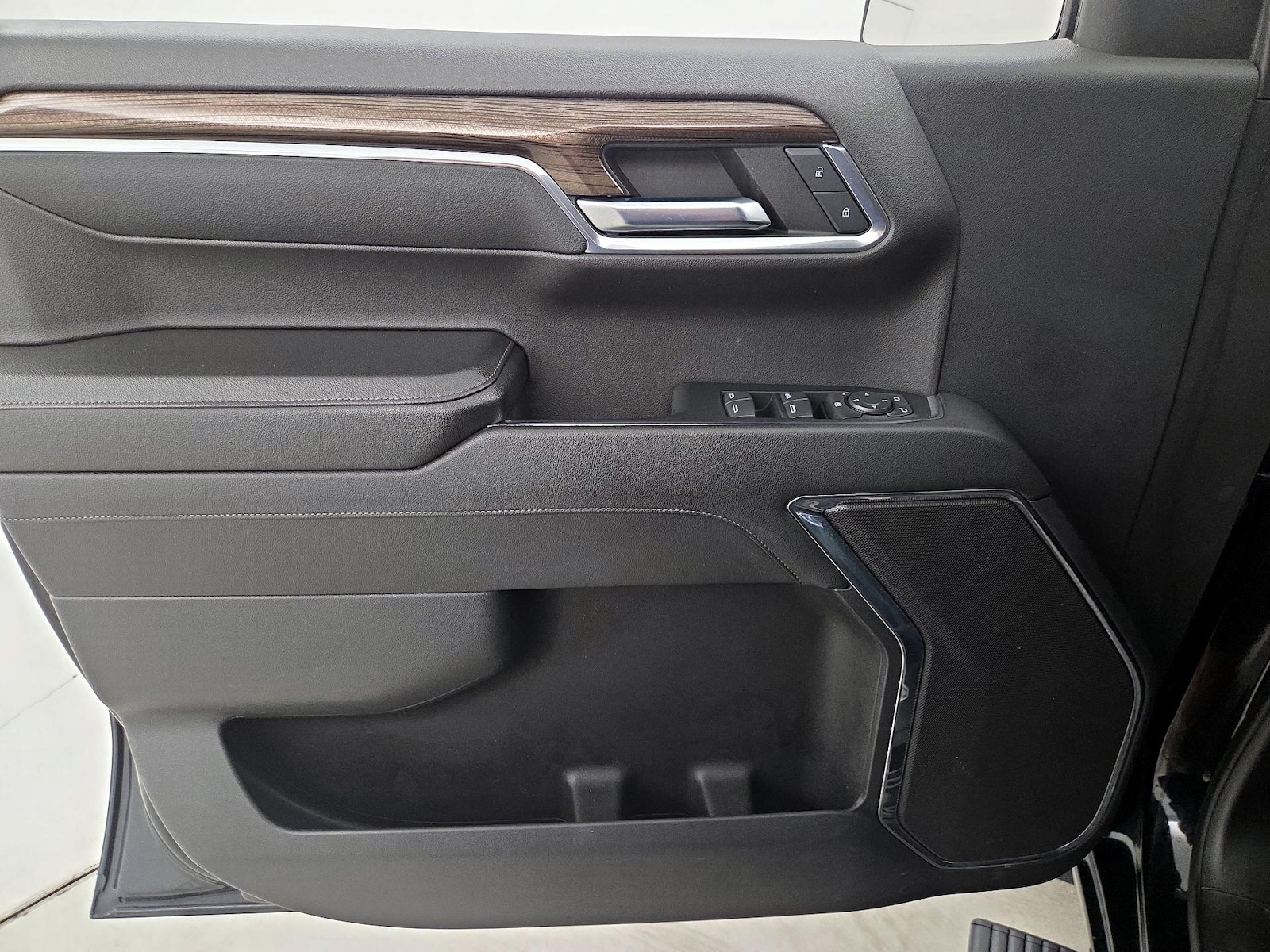 2023 Chevrolet Silverado 1500 LT - Photo 13