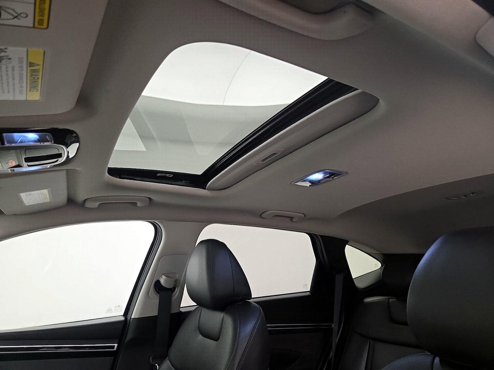 Sunroof(s) & Overhead Airbags