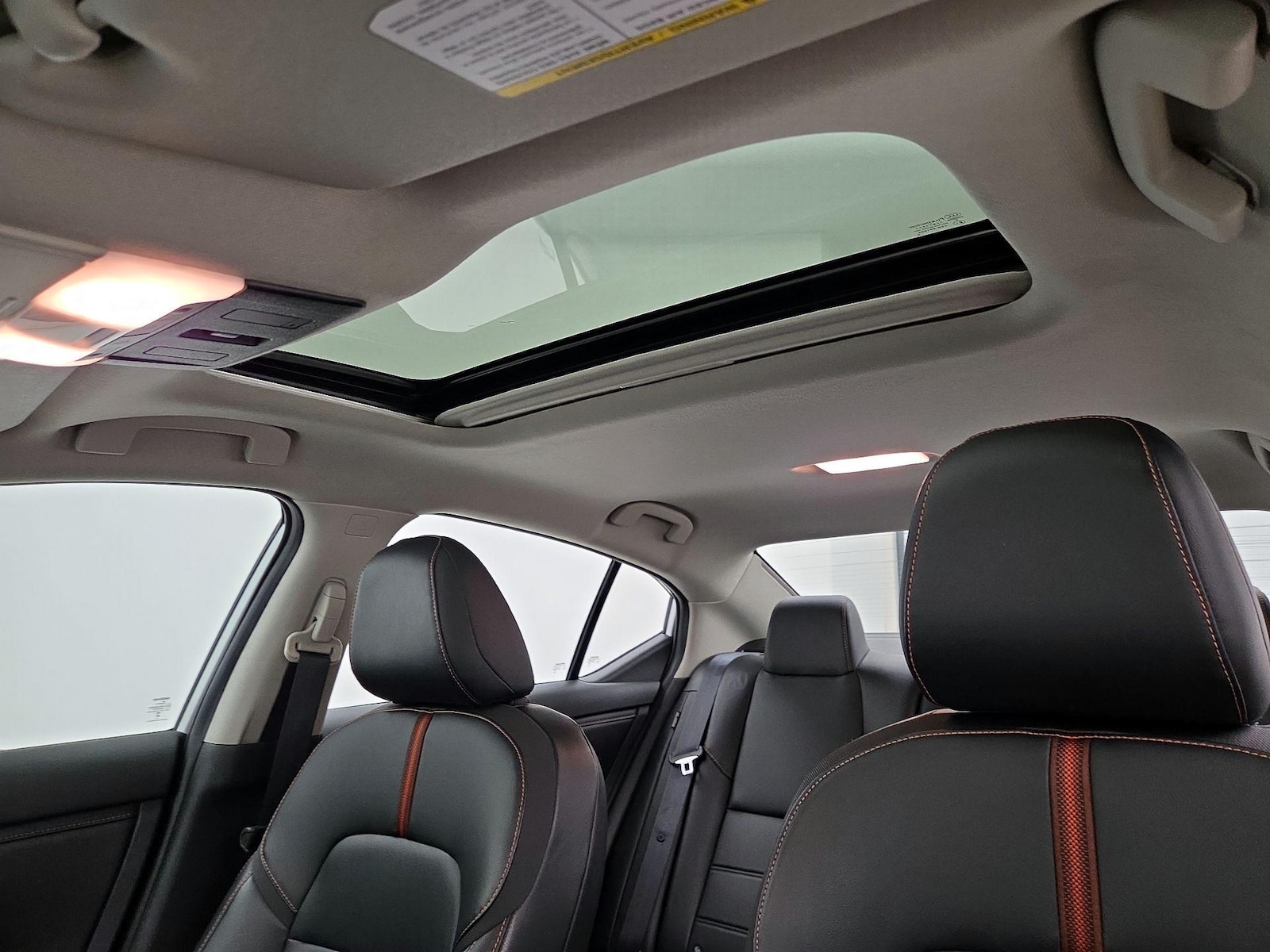 Sunroof(s) & Overhead Airbags