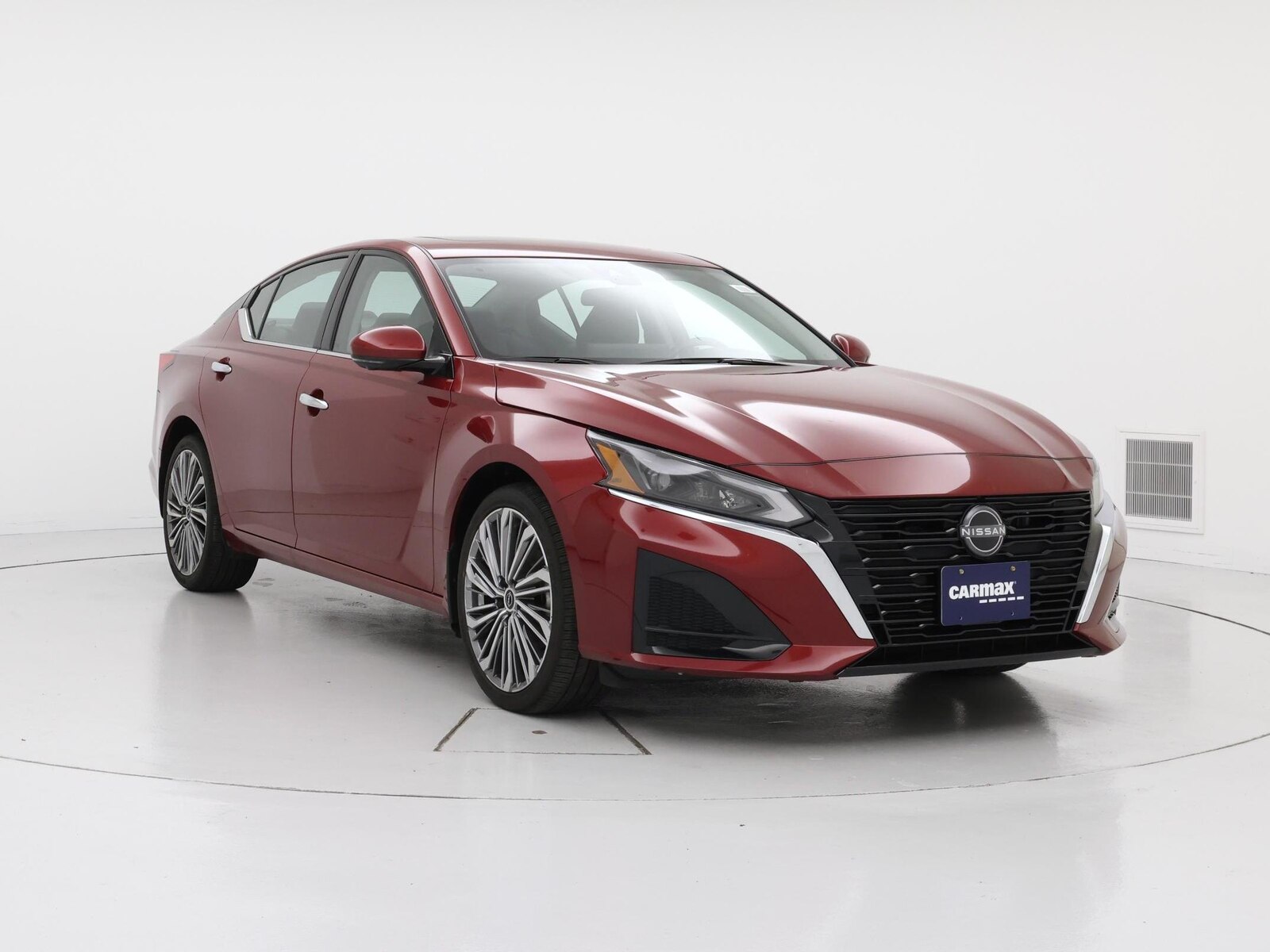 2023 Nissan Altima SL - Photo 2