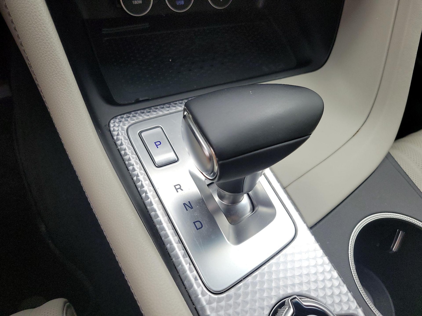 2023 GENESIS G70 Standard - Photo 19