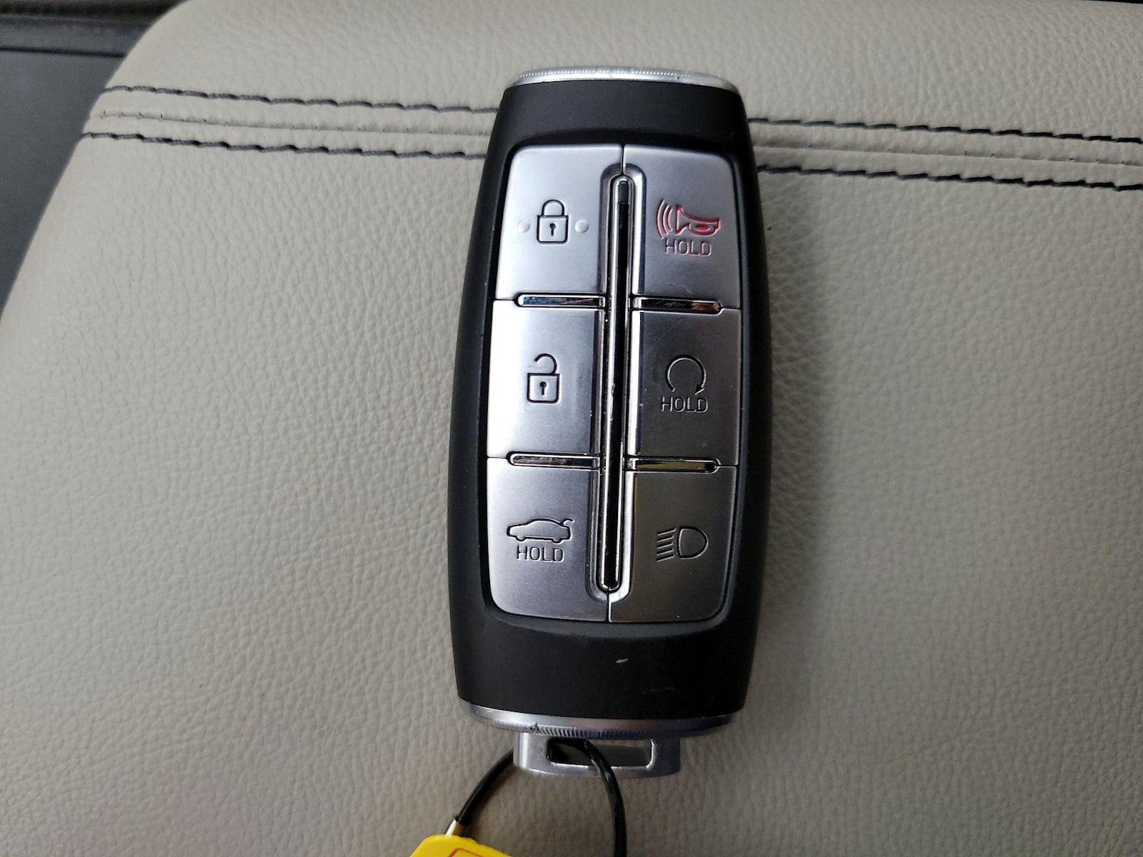 2023 GENESIS G70 Standard - Photo 25