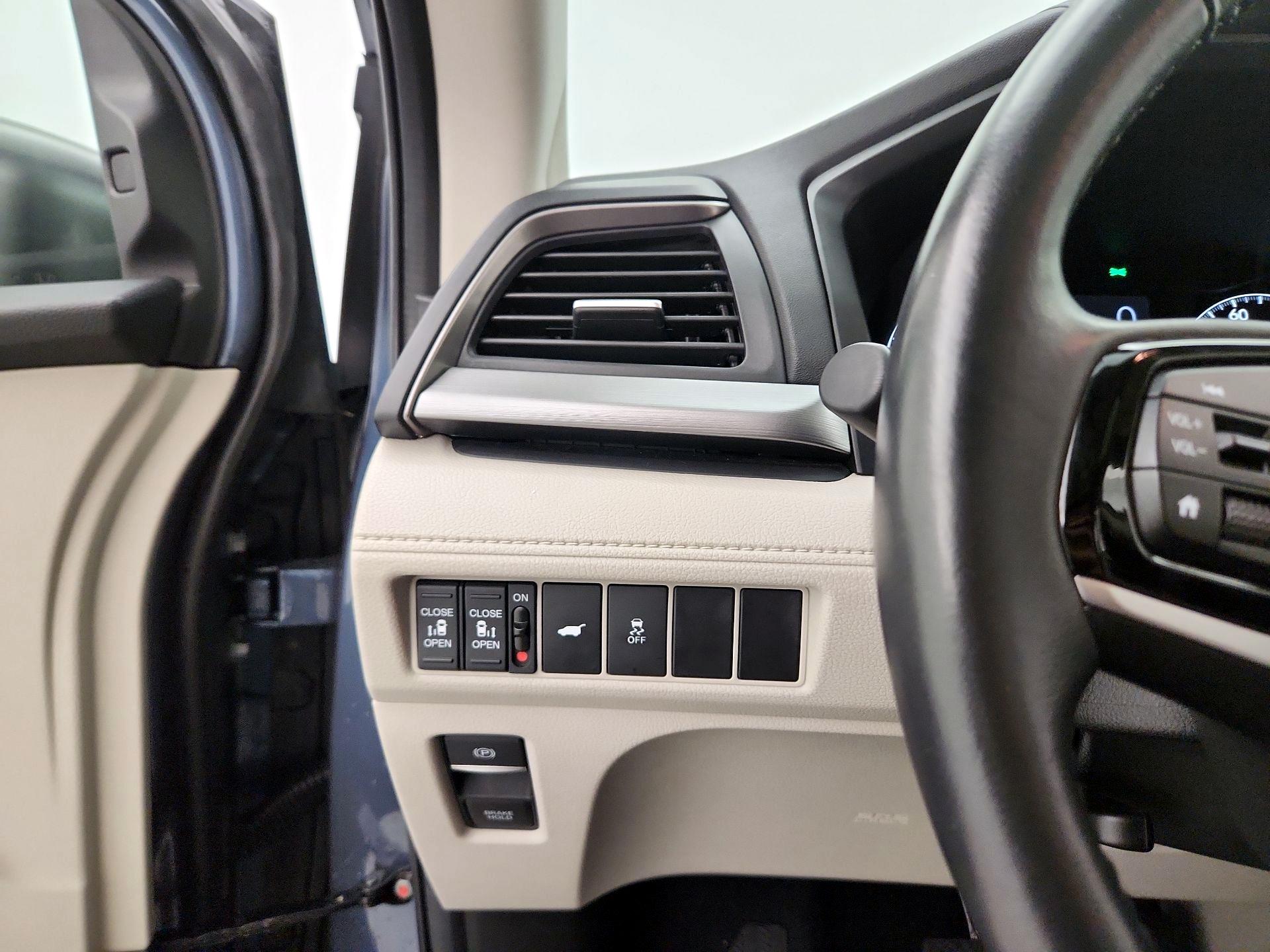 Thumbnail: 2025 Honda Odyssey - 13