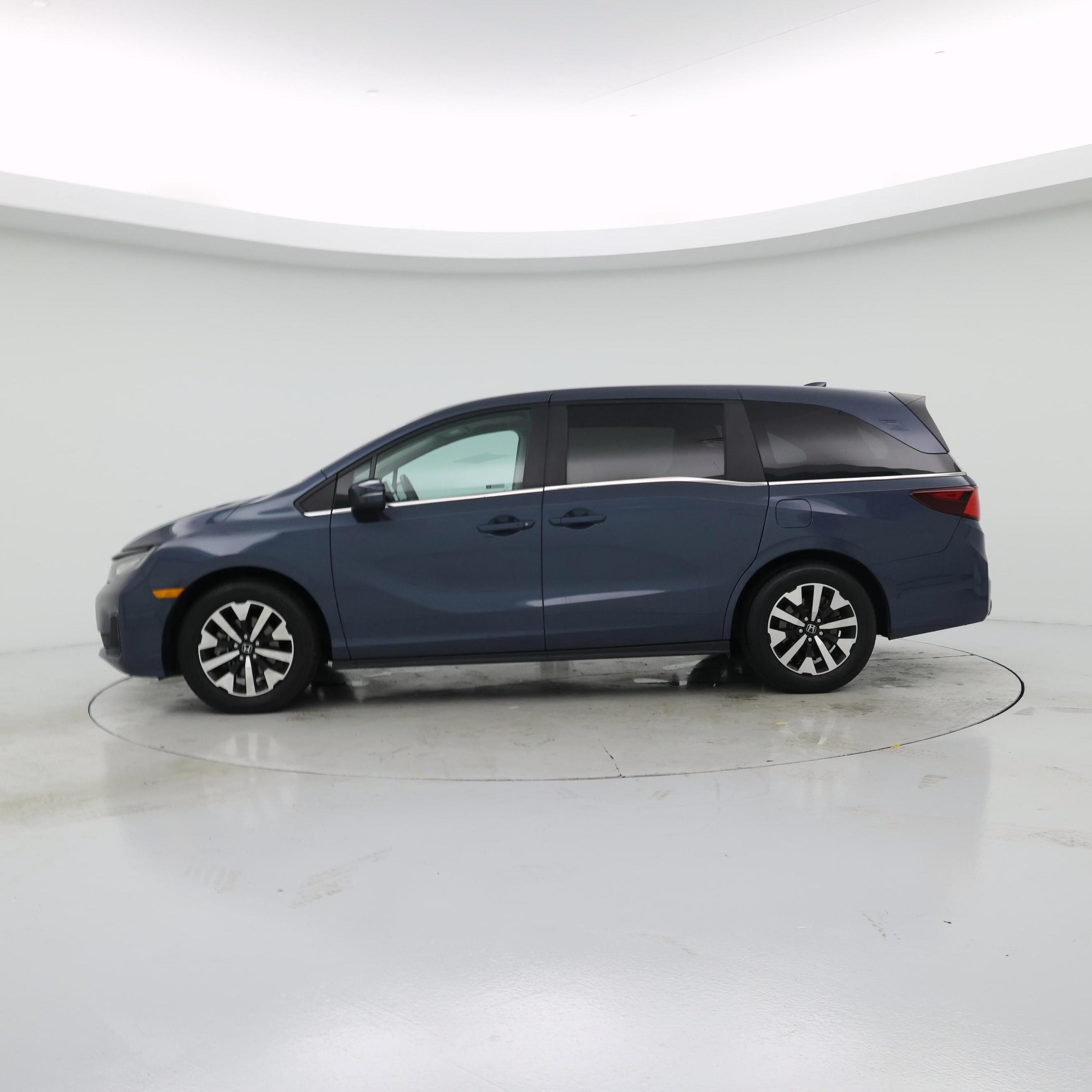 Thumbnail: 2025 Honda Odyssey - 3