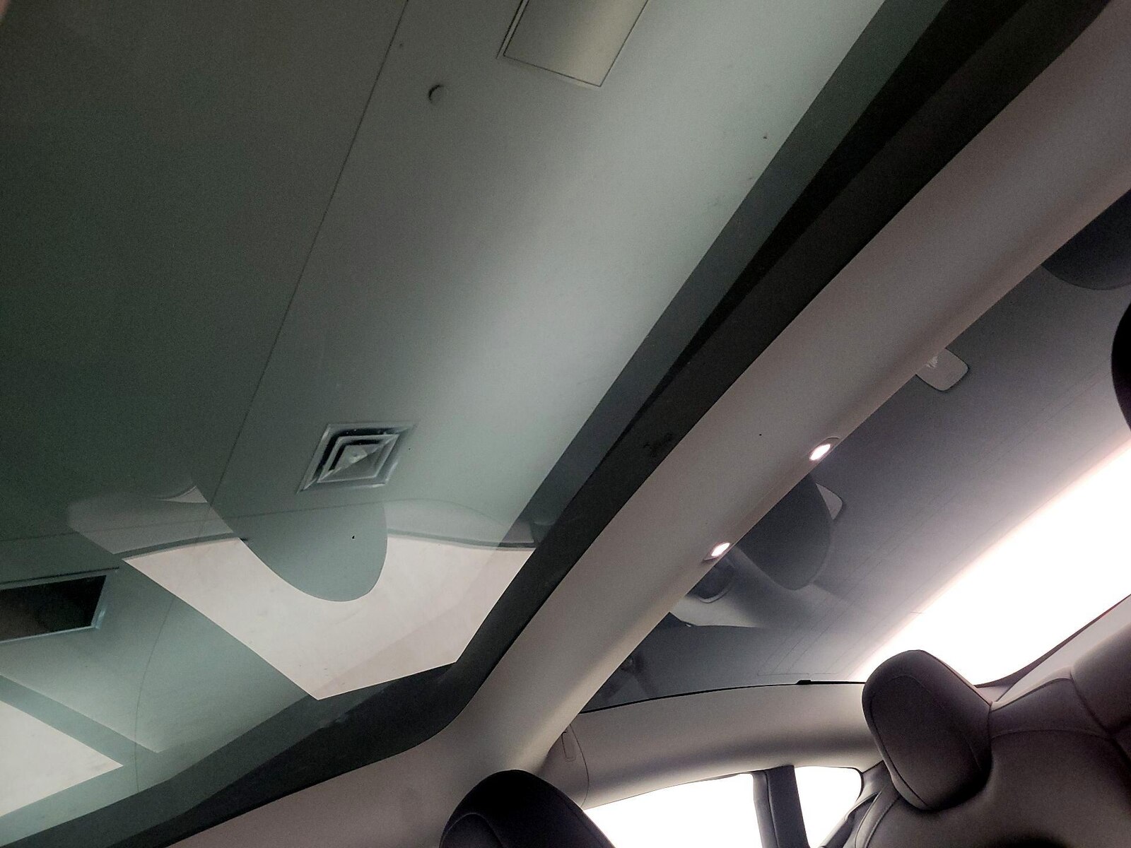 Skylight(s) & Overhead Airbags