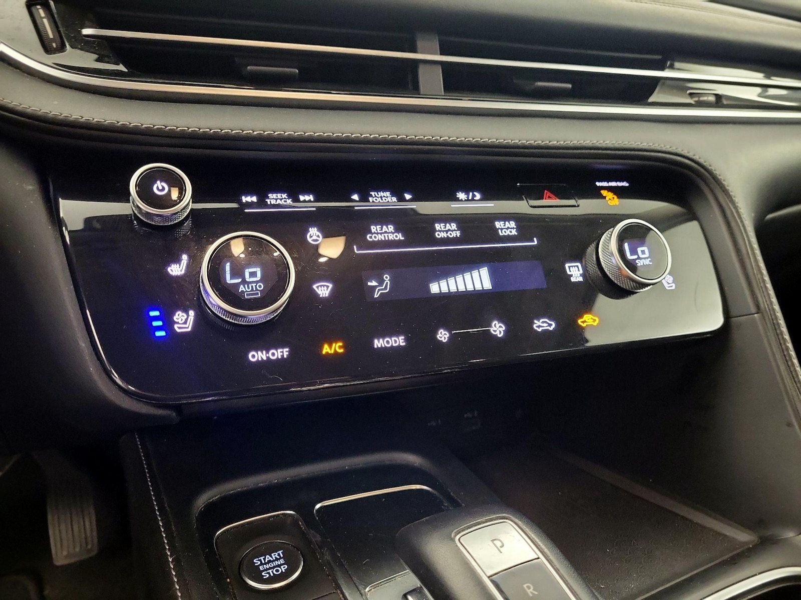 2023 INFINITI QX60 LUXE - Photo 18