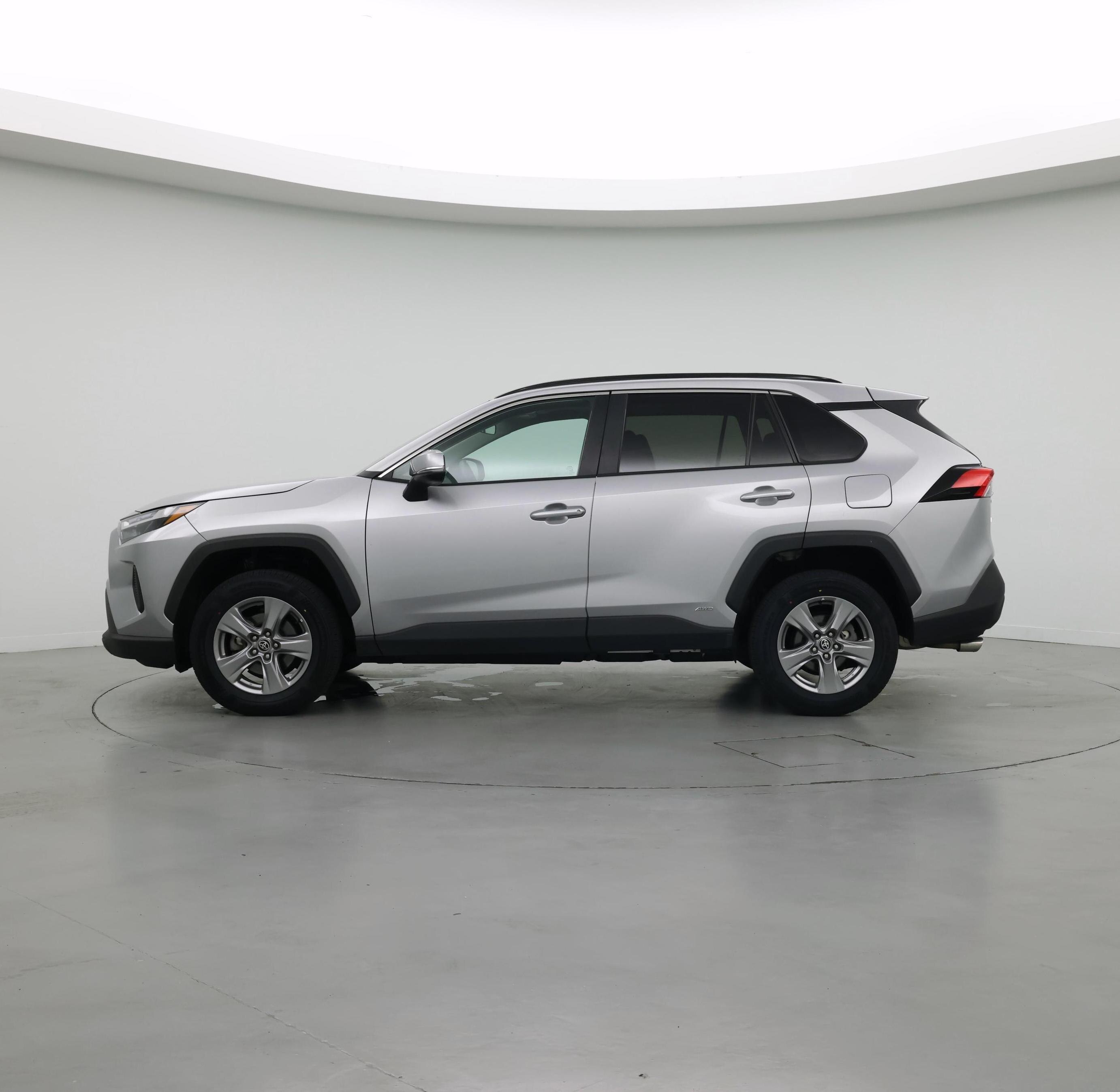 Thumbnail: 2022 Toyota RAV4 - 3
