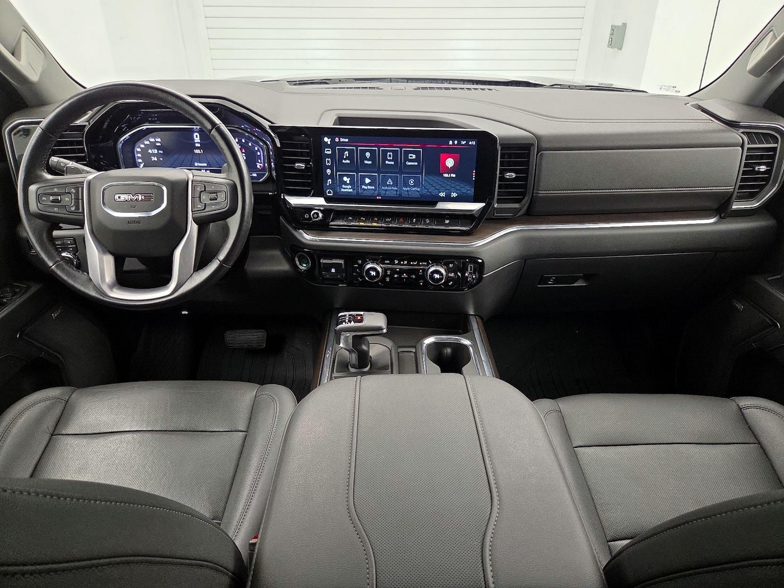 2023 GMC Sierra 1500 SLT - Photo 10
