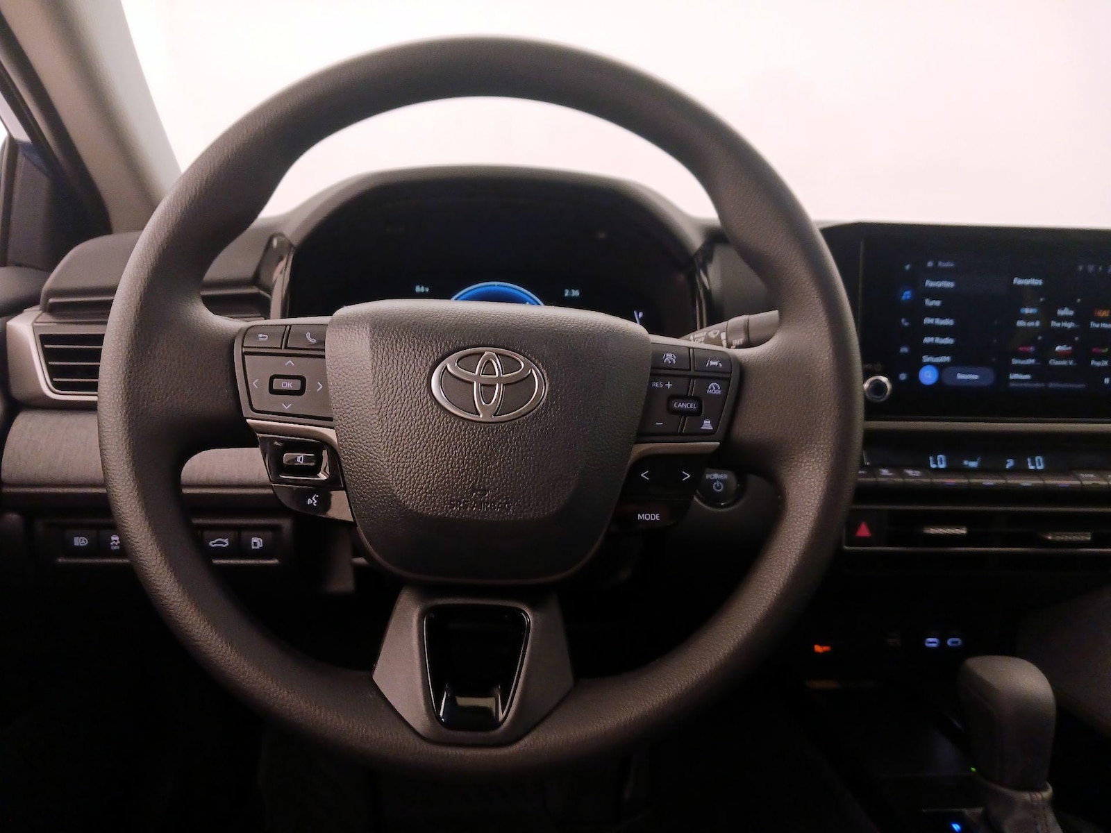 2026 Toyota Camry LE - Photo 11