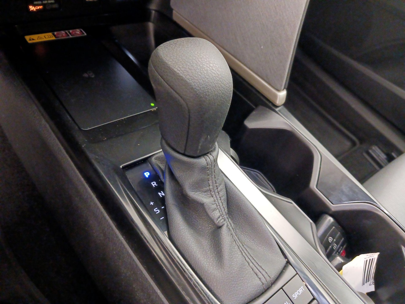 2026 Toyota Camry LE - Photo 18